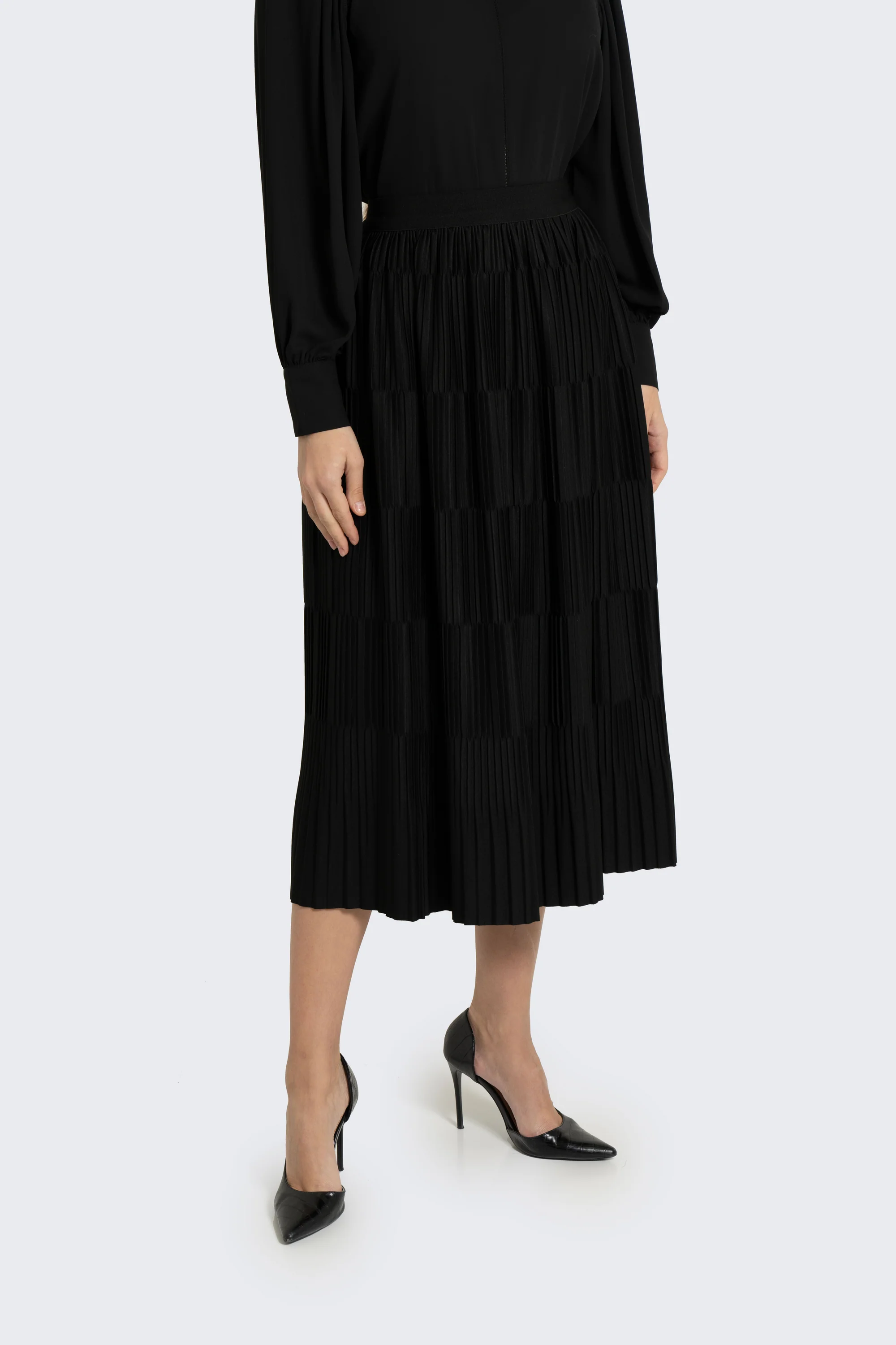 Plain Solid Pleated Midi Skirt - Image 3