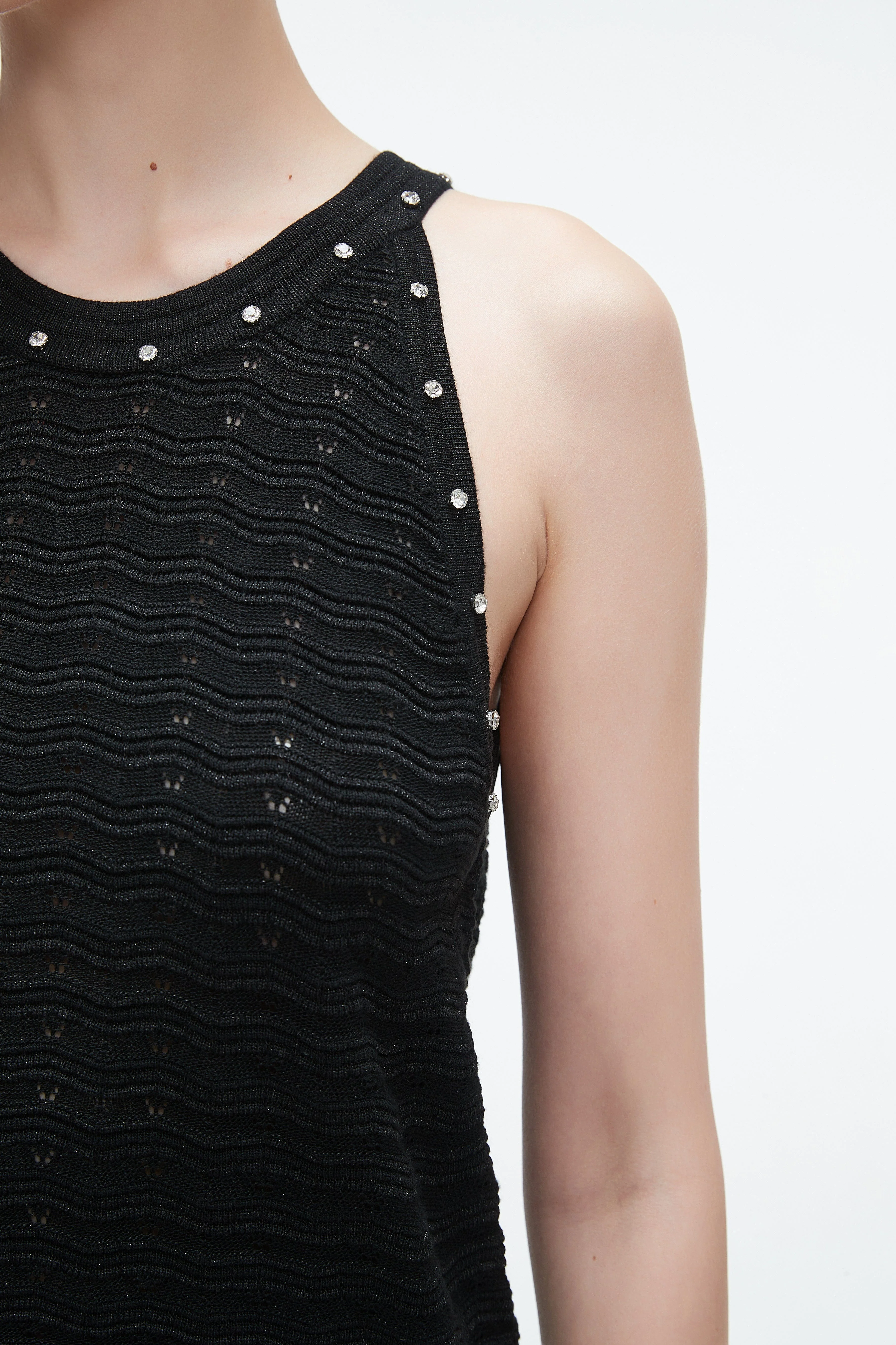 Embroidered Cut Blouse On The Neck And Shoulders - Image 8