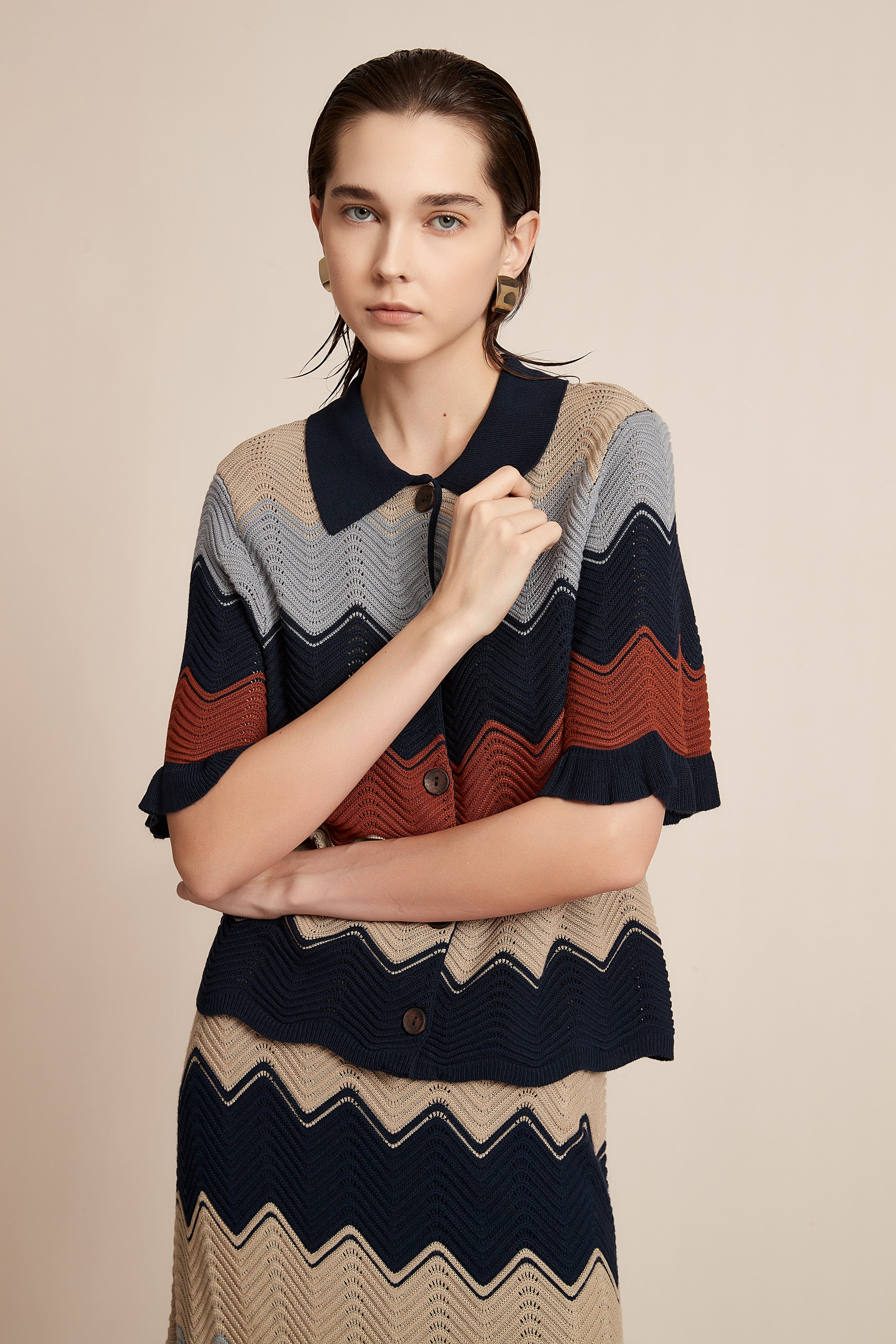 Multi-Colored Wool Blouse With Half Sleeves And Collar - Image 4
