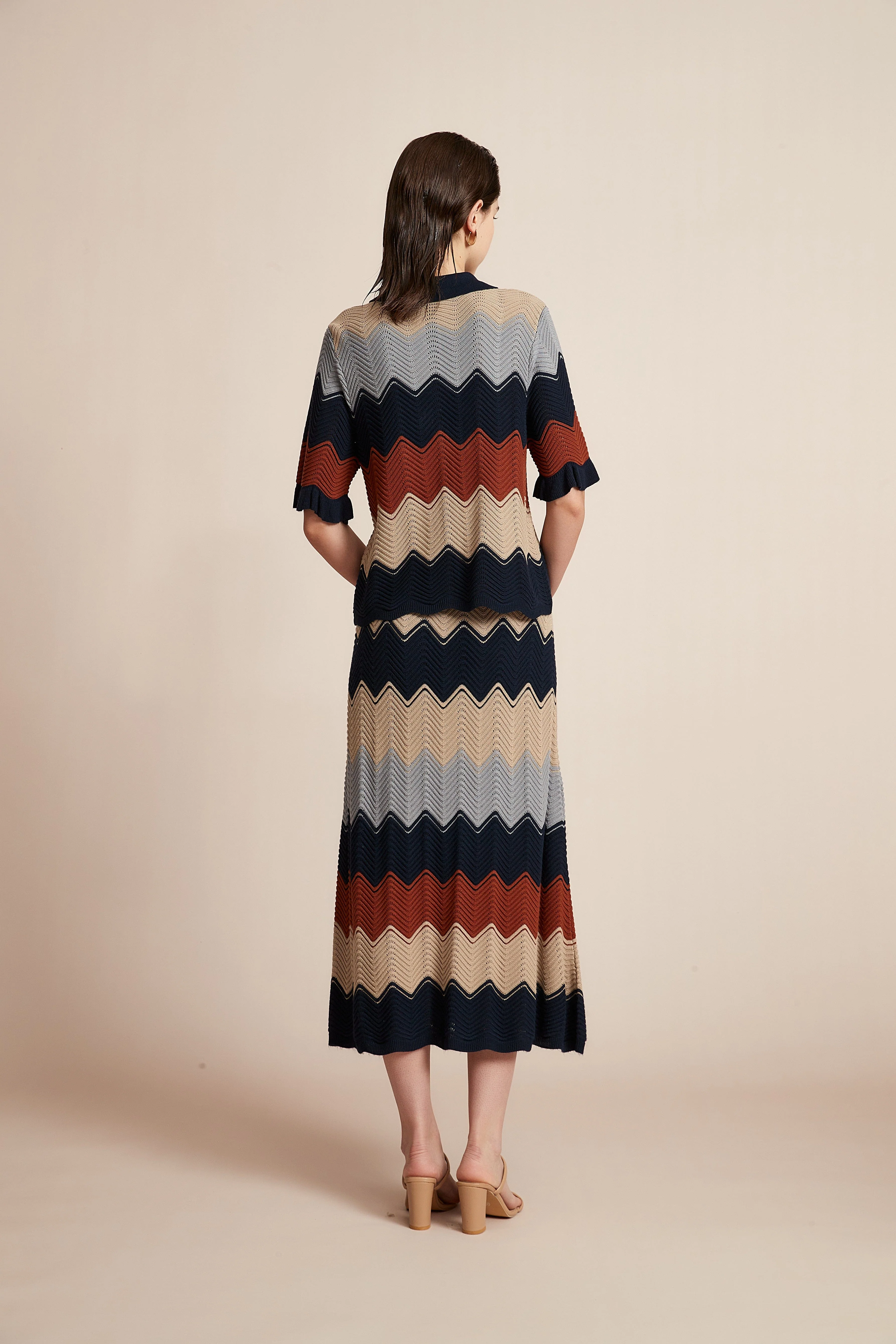 Multi-Colored Wool Blouse With Half Sleeves And Collar - Image 8