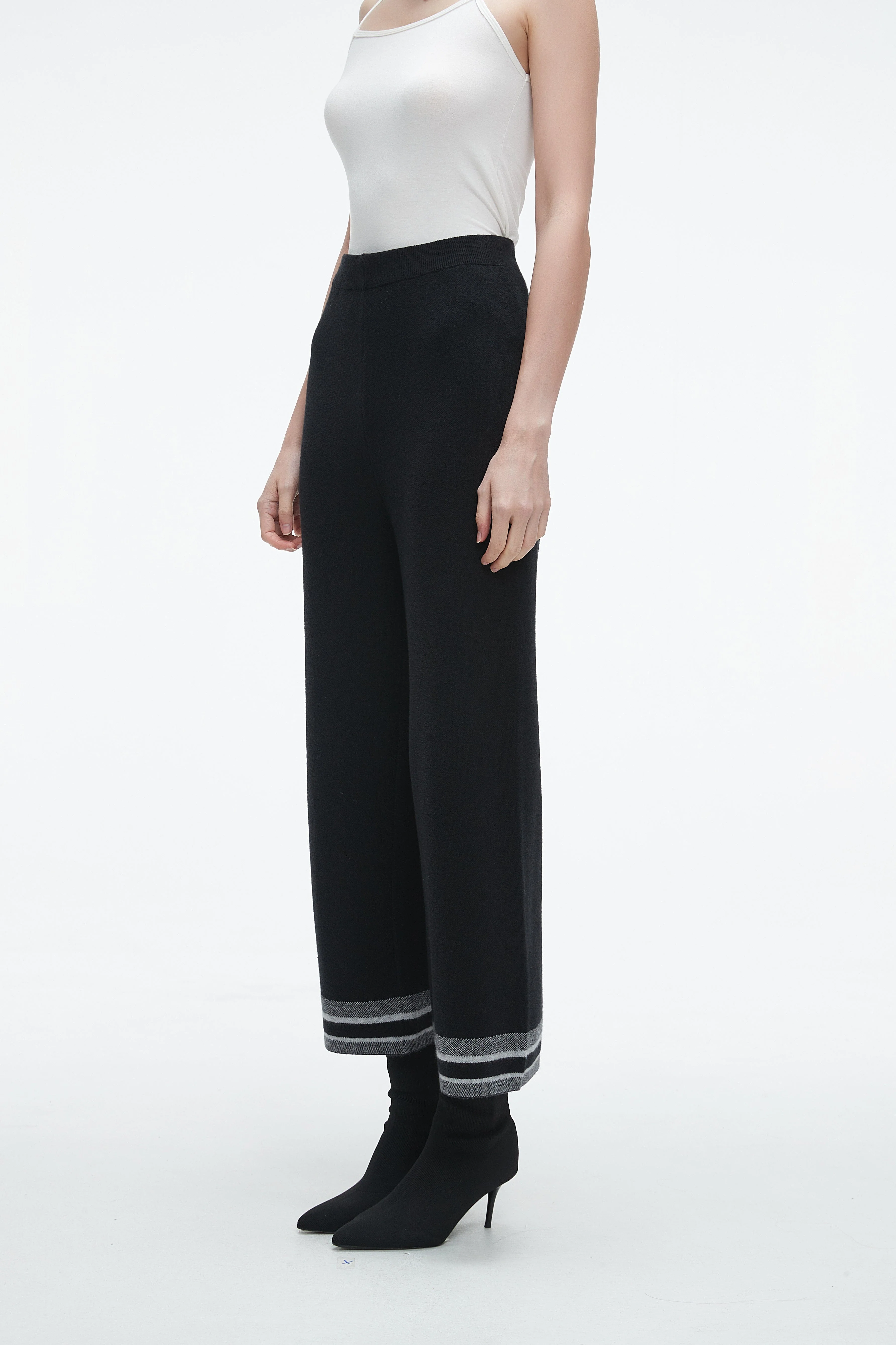 Long Pants With Wide Legs - Image 2