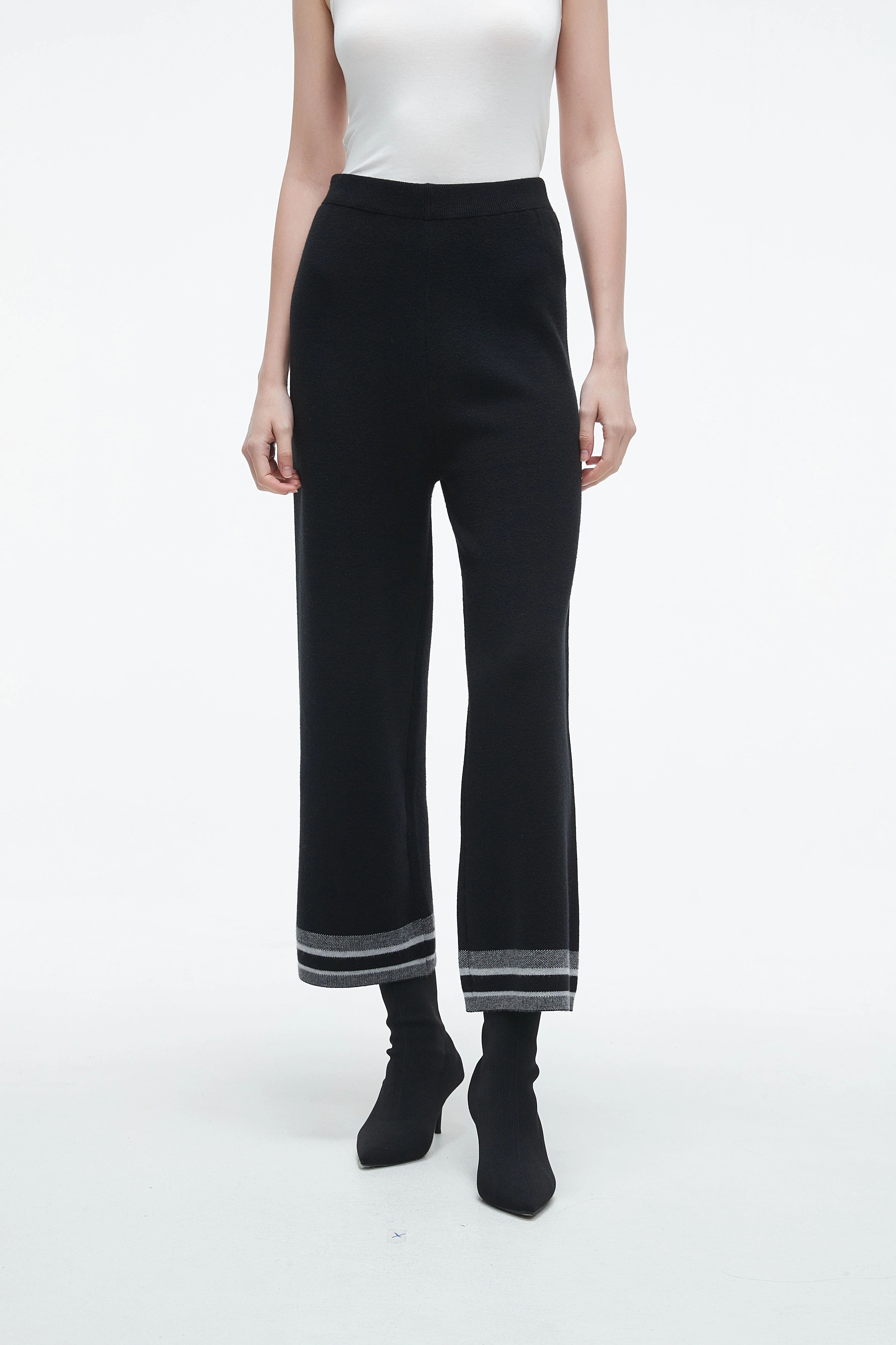 Long Pants With Wide Legs - Image 5