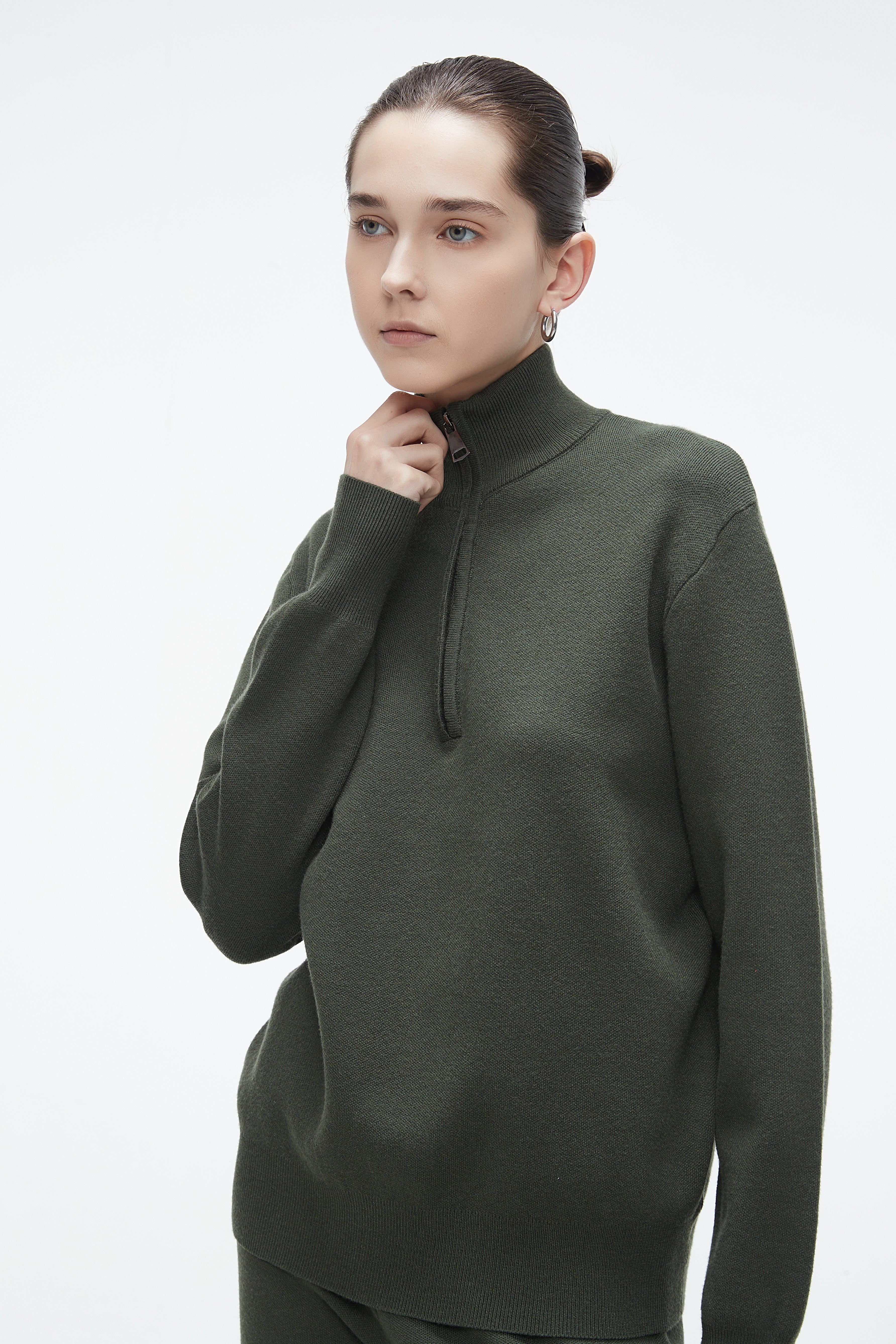 Plain Winter Blouse With Long Collar And Front Zipper And Long Sleeves - Image 4
