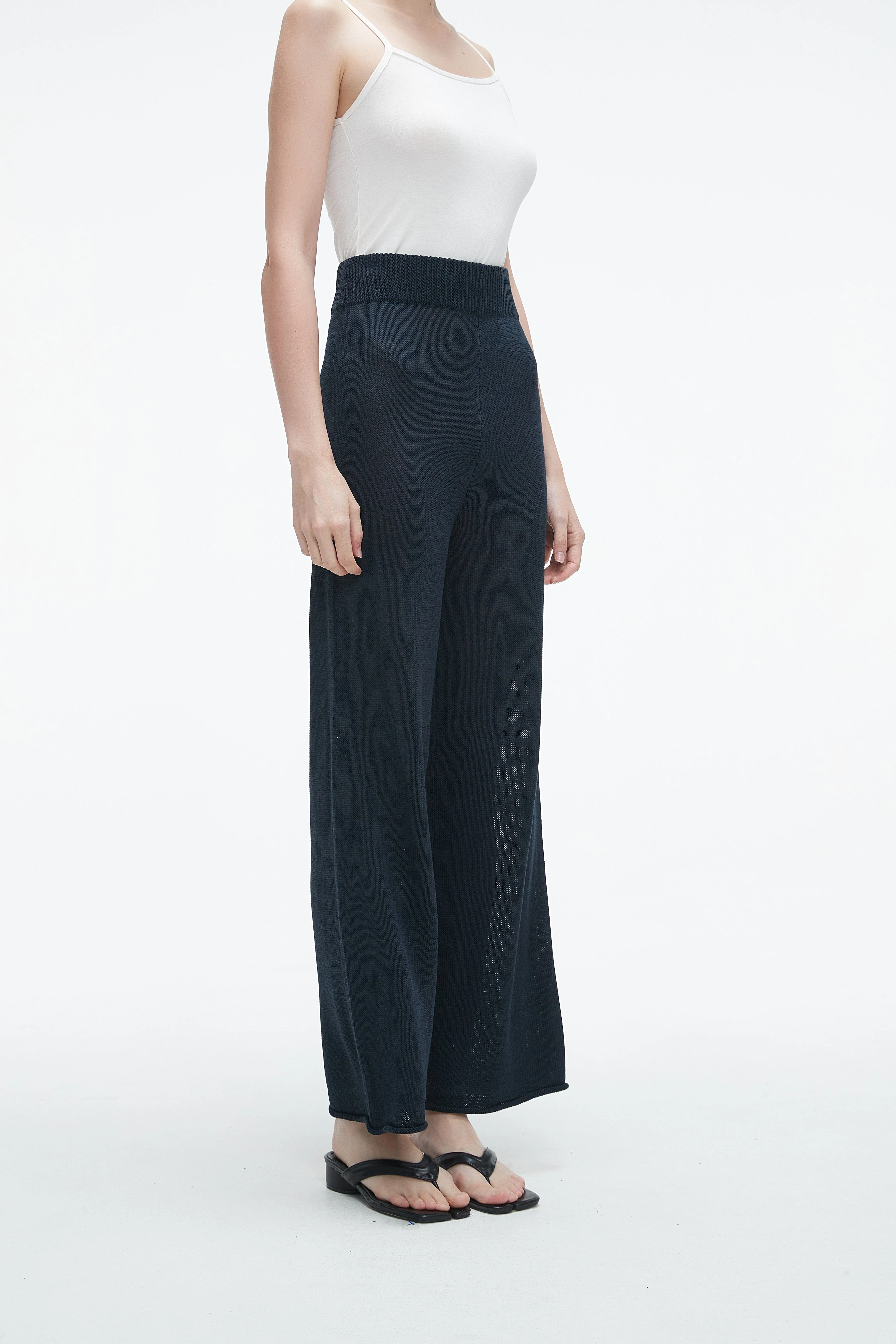Stay Warm and Stylish with Our Plain Winter Long Pants - Image 3