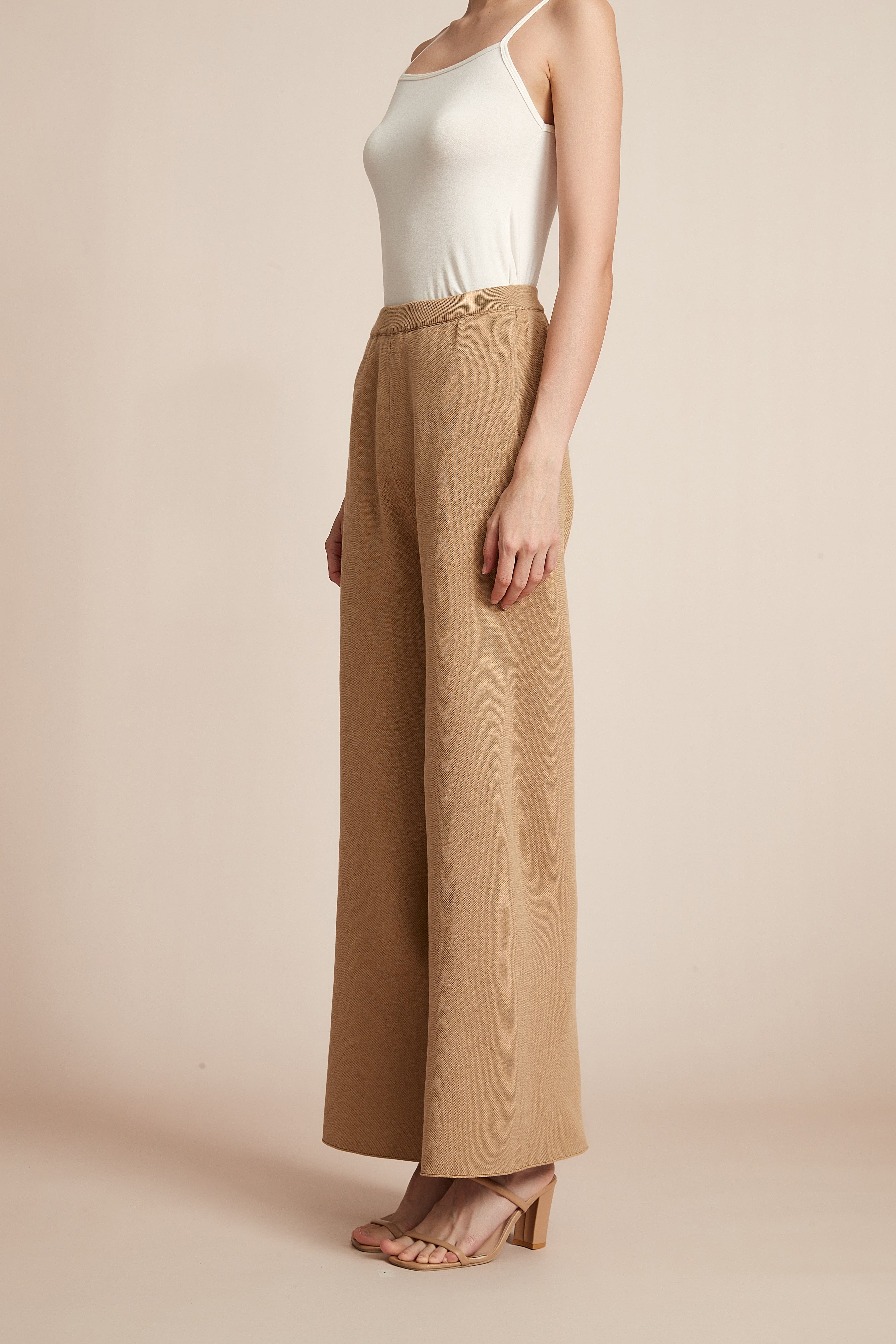 Wide Plain Pants With Long Legs And High Waist - Image 3