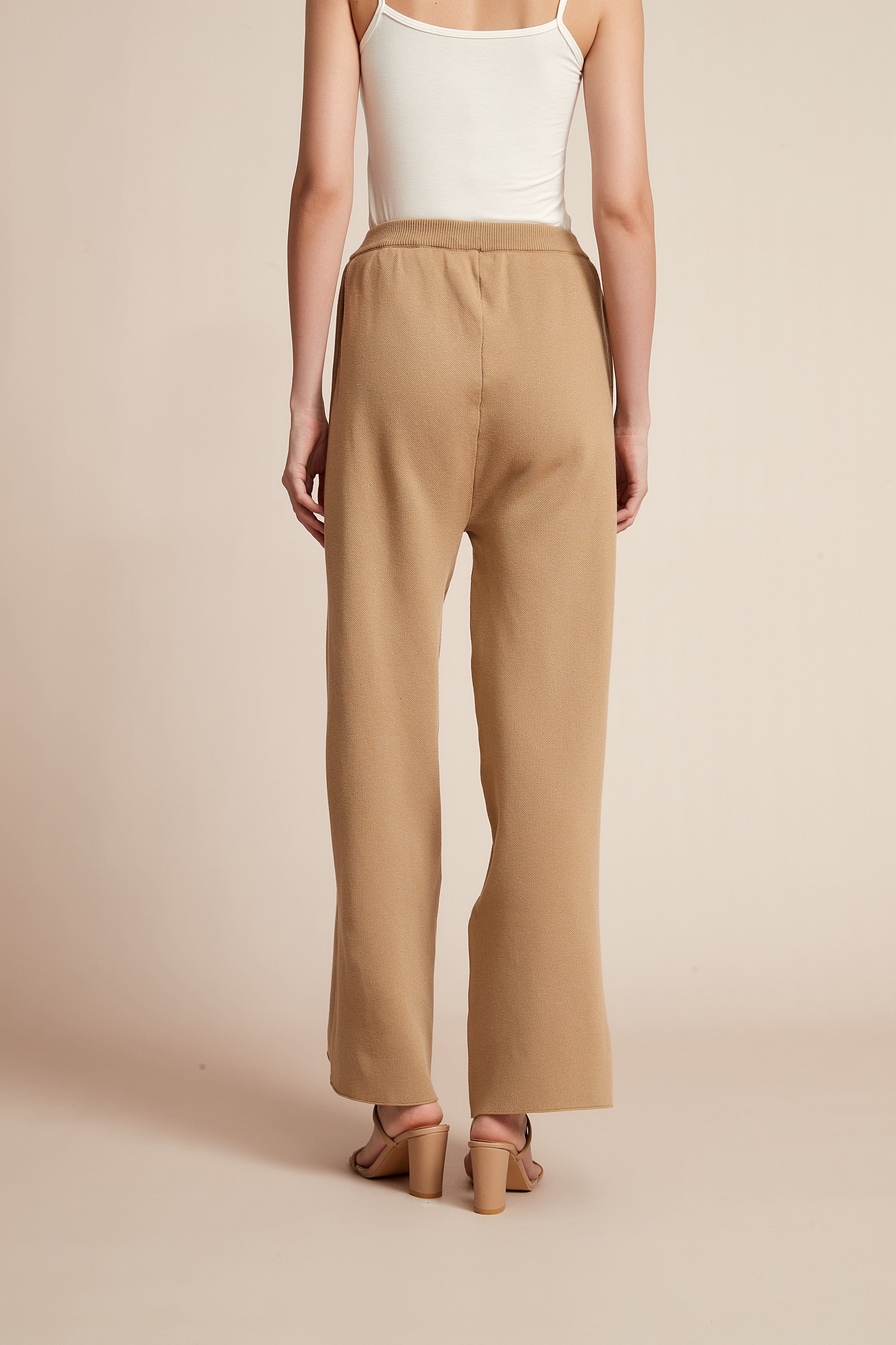 Wide Plain Pants With Long Legs And High Waist - Image 7