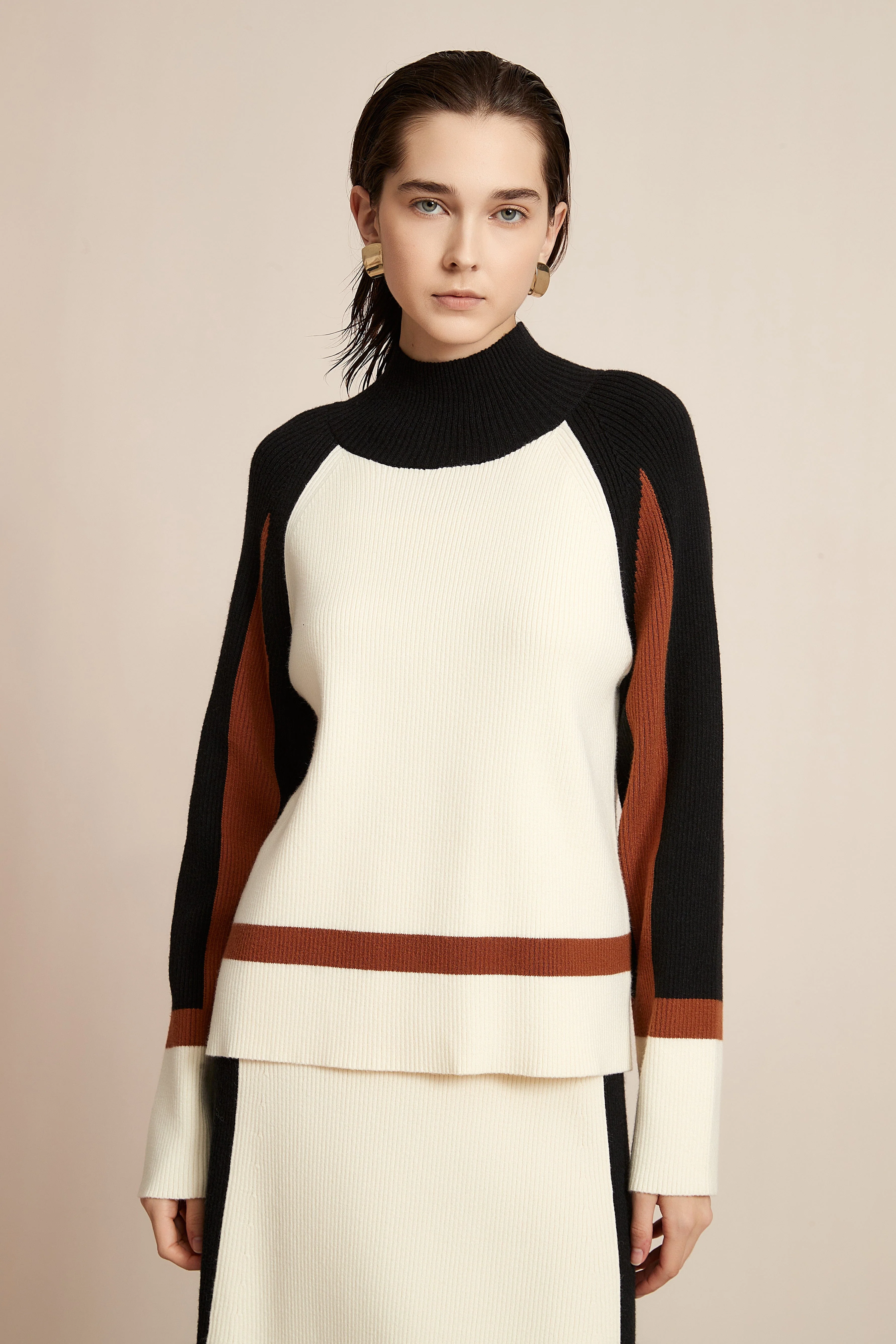 Winter Blouse With High Neck And Long Sleeves In Various Colors - Image 2