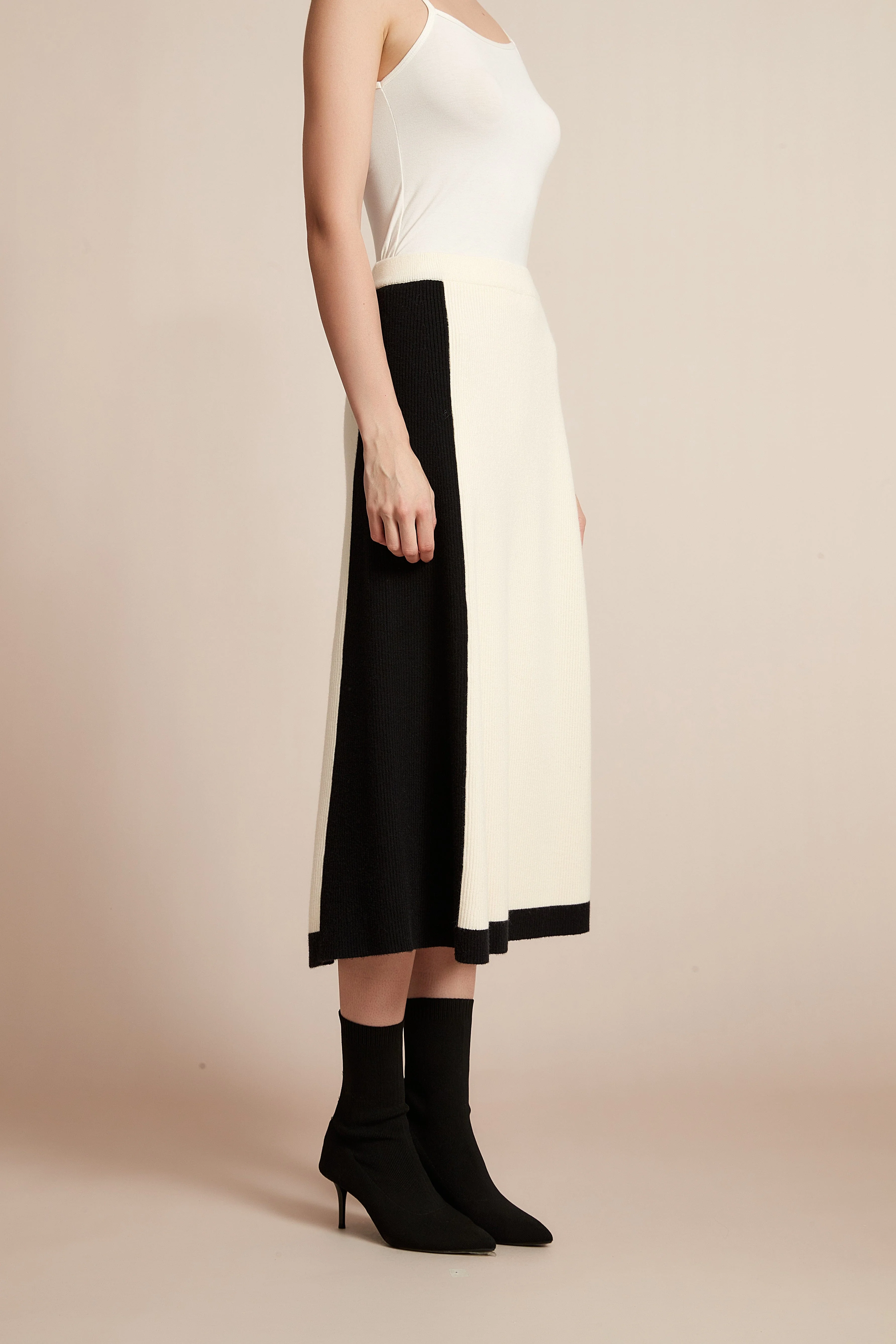 Ribbed Midi Skirt Winter - Image 5