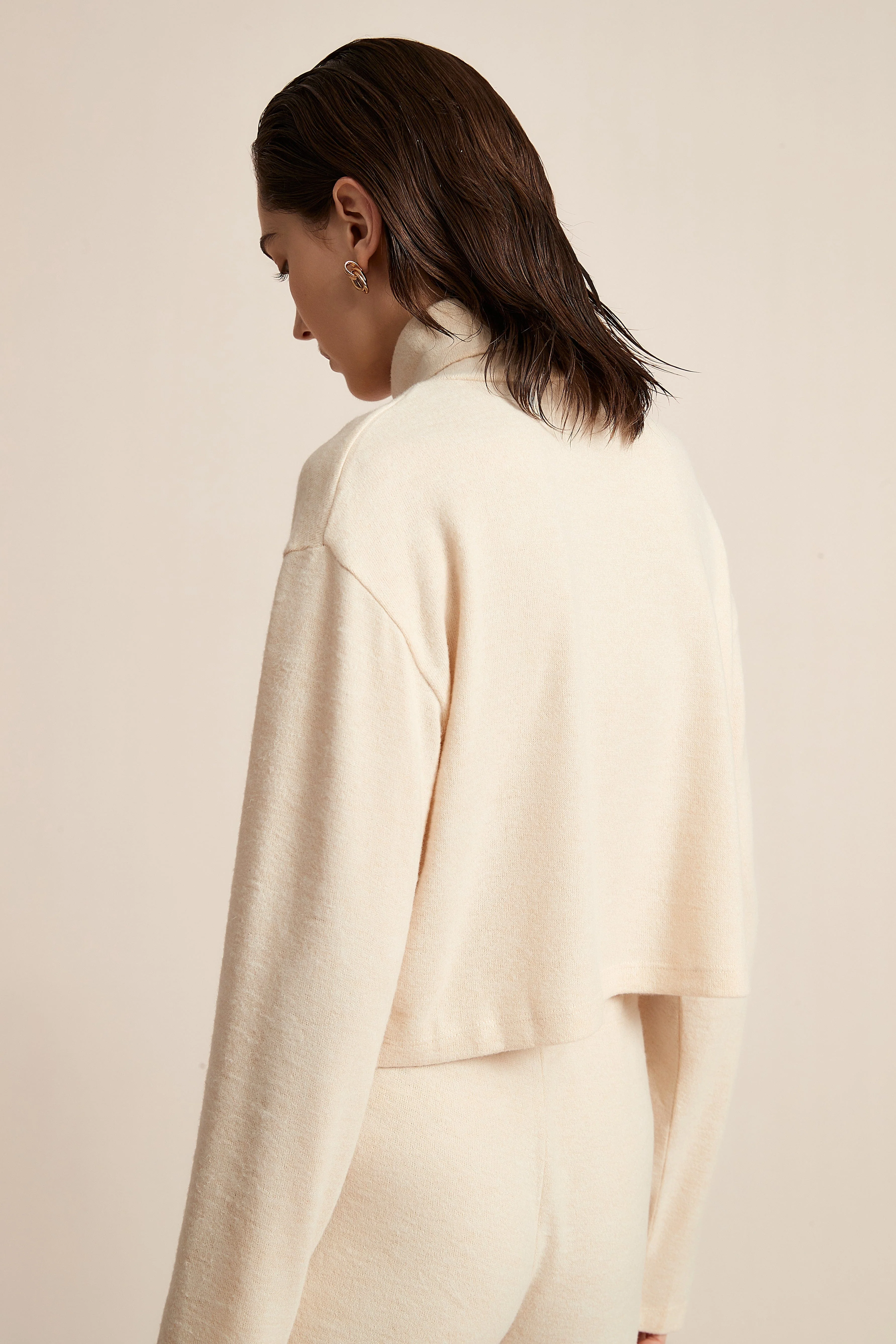 Plain Long Winter Blouse With Long Sleeves - Image 11