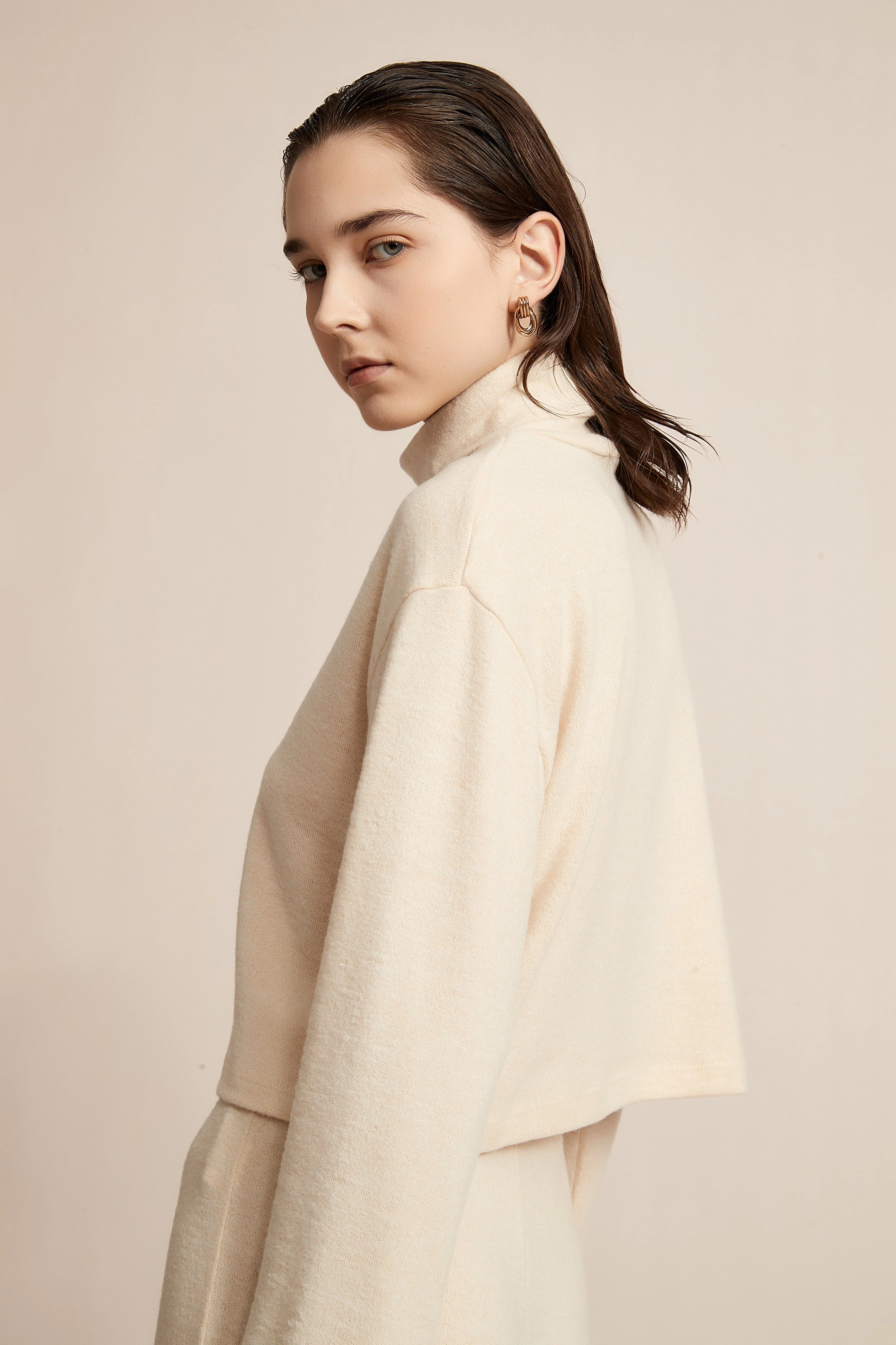 Plain Long Winter Blouse With Long Sleeves - Image 12