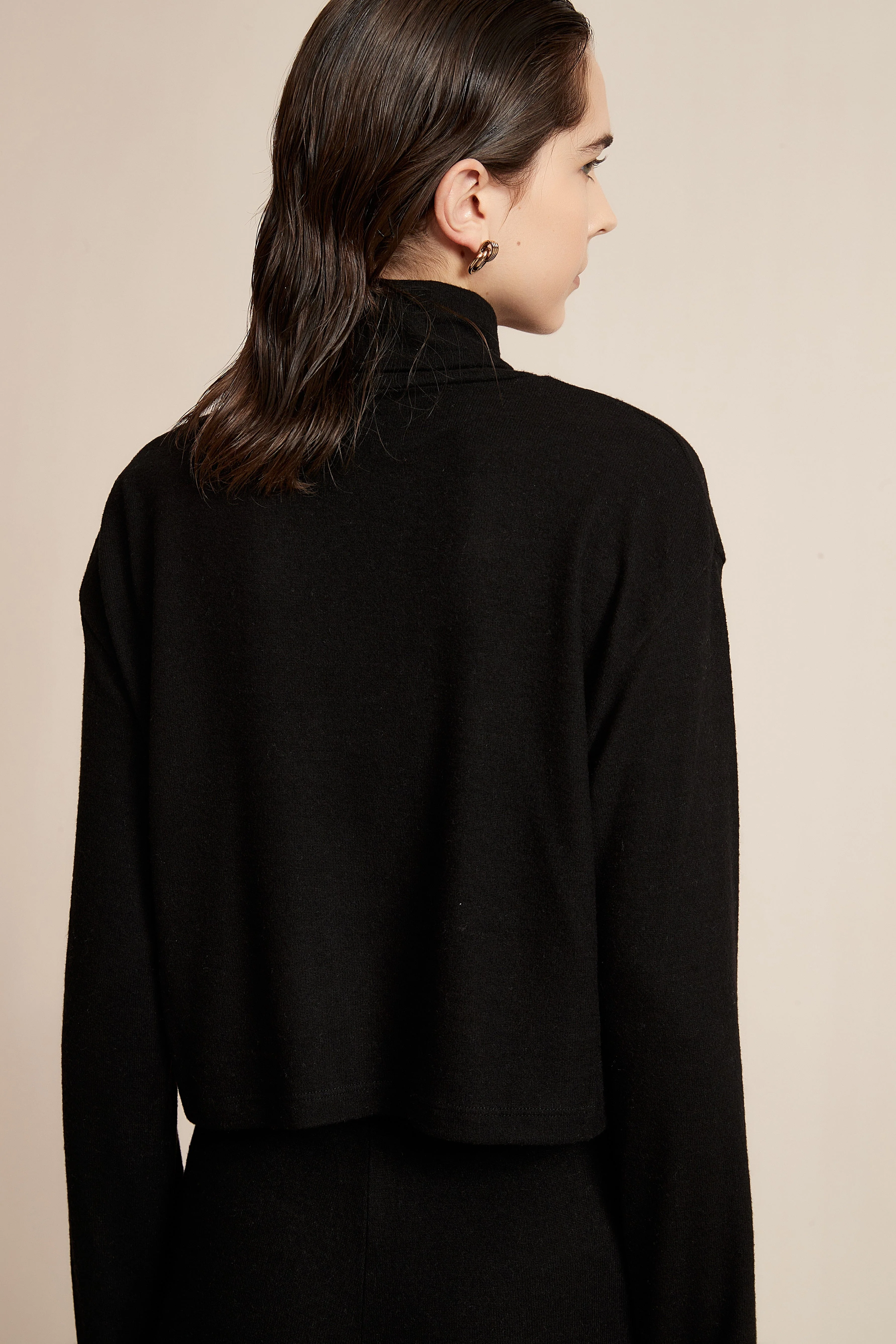 Plain Long Winter Blouse With Long Sleeves - Image 6