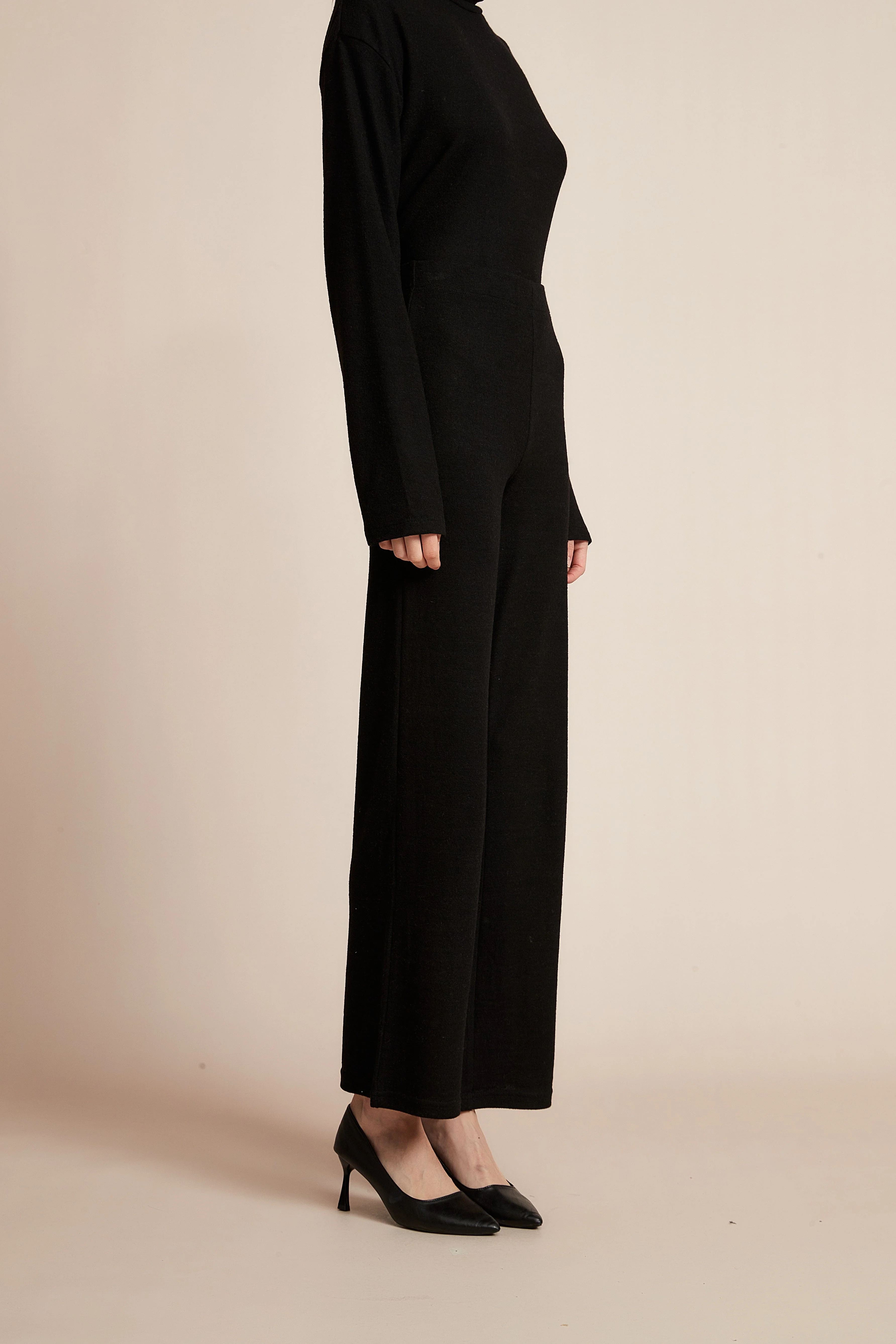 Plain Wide-Leg Winter Pants - Image 4