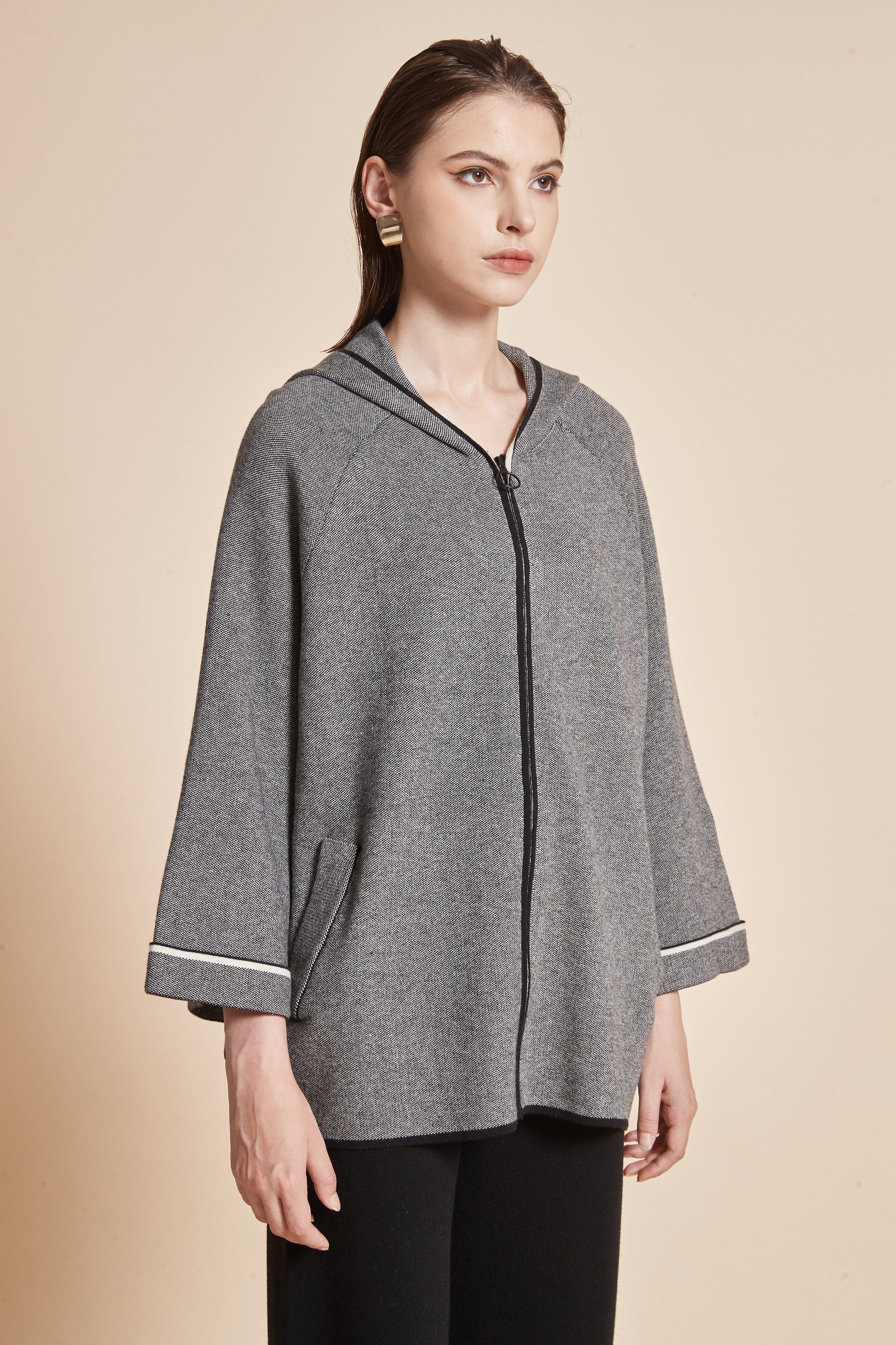 Winter Jacket With Long Sleeves And Front Zipper - Image 3