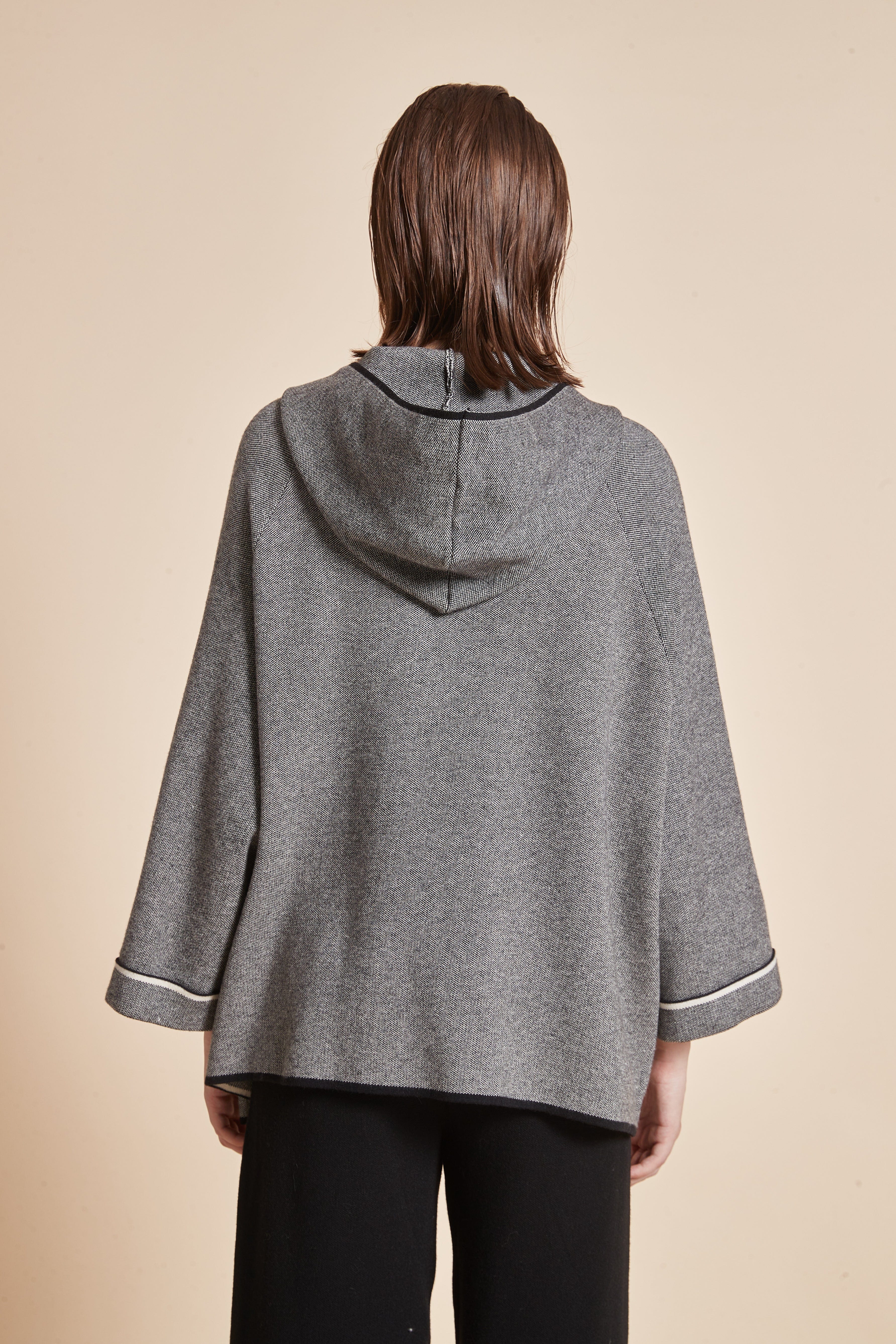 Winter Jacket With Long Sleeves And Front Zipper - Image 9
