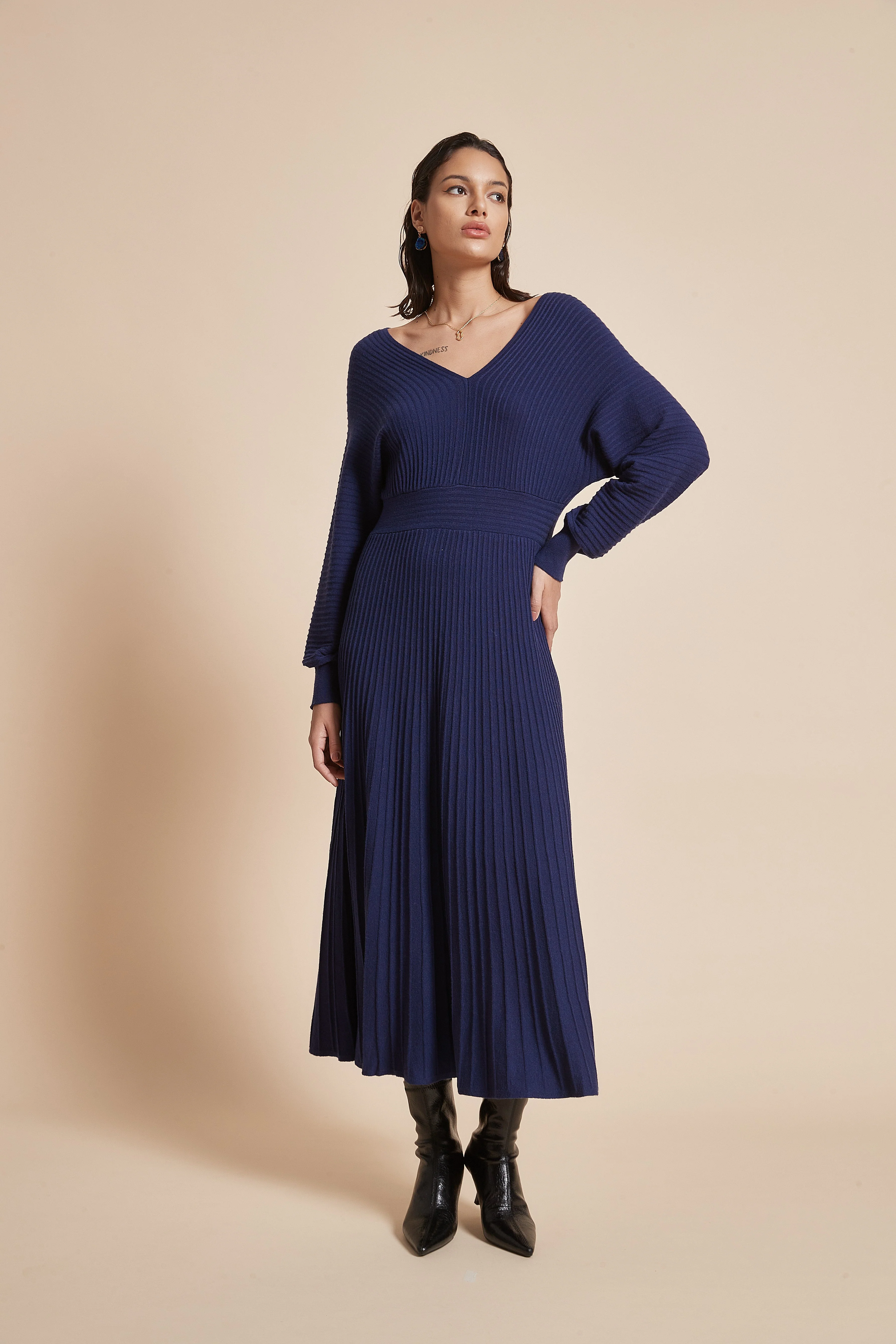 Midi Dress With Half Sleeves And Front Buttons - Image 5