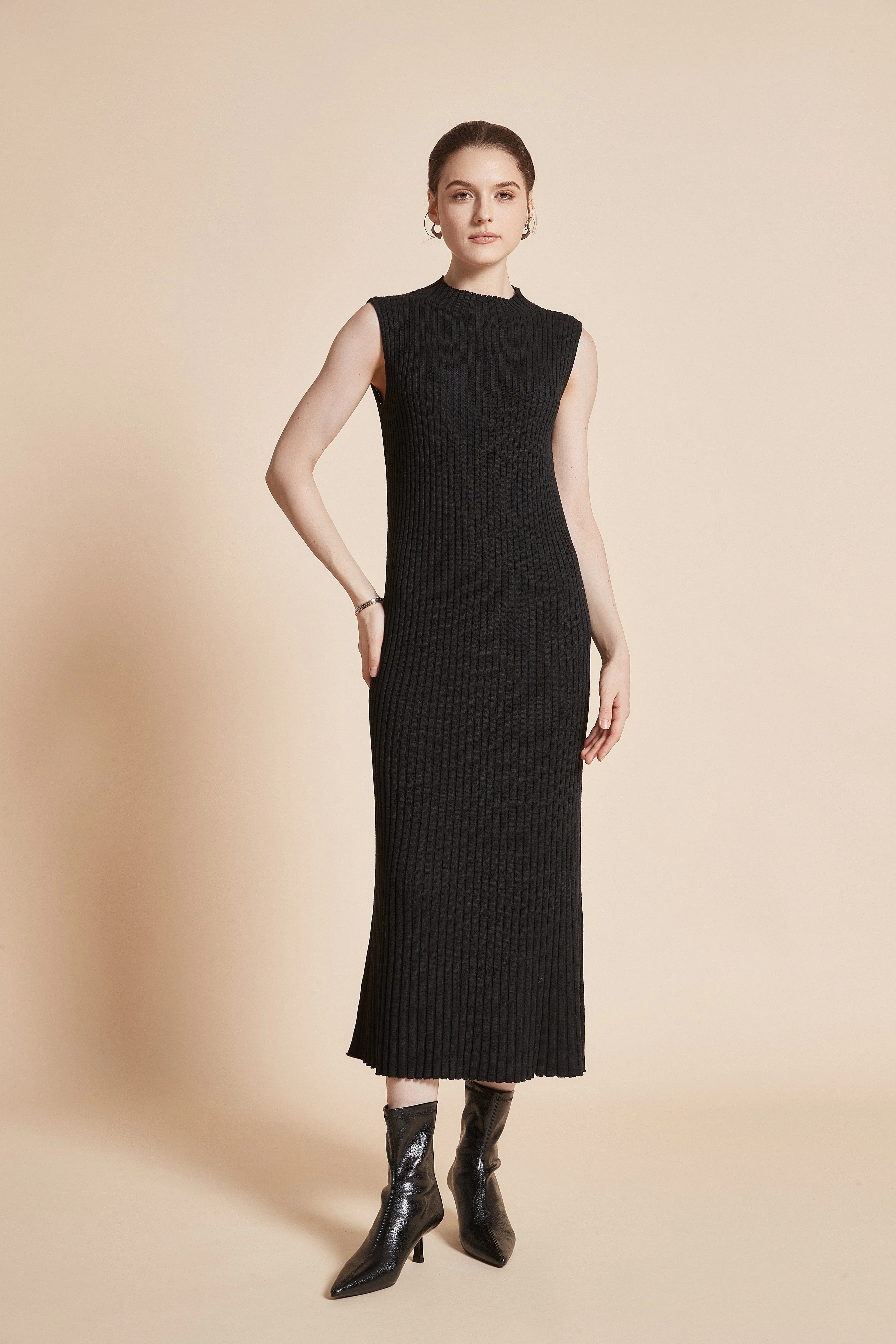 Midi Sleeveless Striped Dress With Round Neck - Image 3