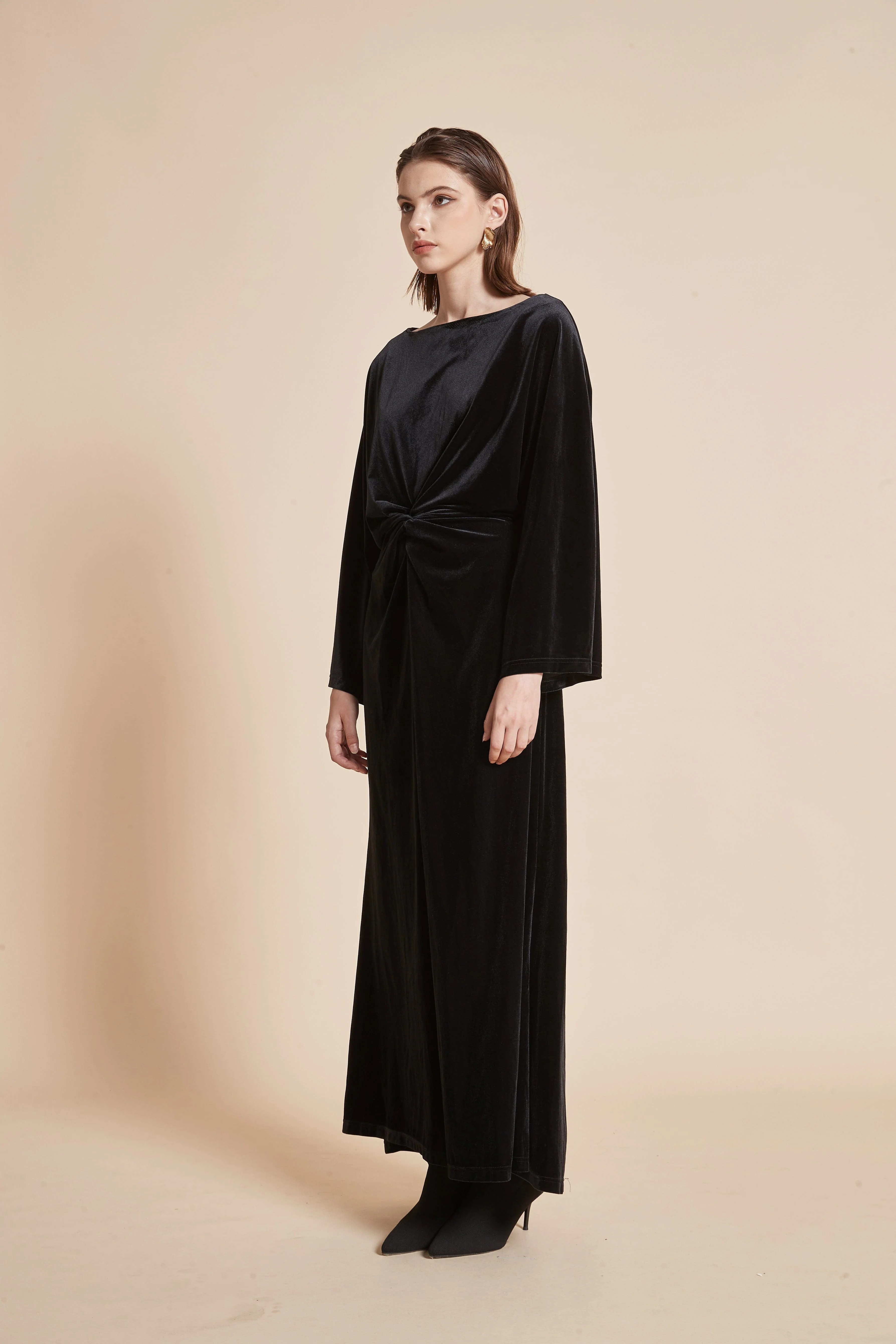 Long Velvet Dress With Long Sleeves - Image 3