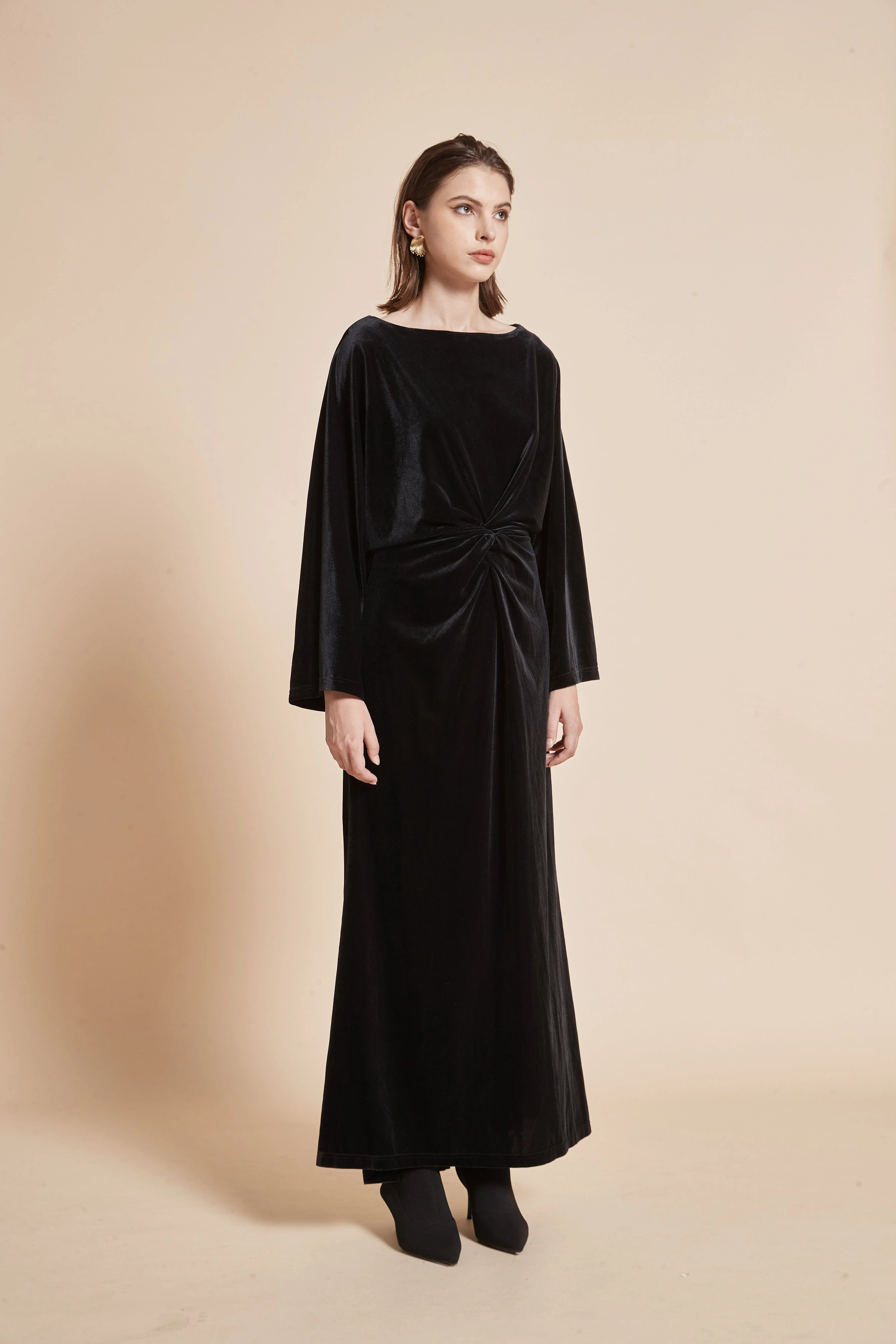 Long Velvet Dress With Long Sleeves - Image 4