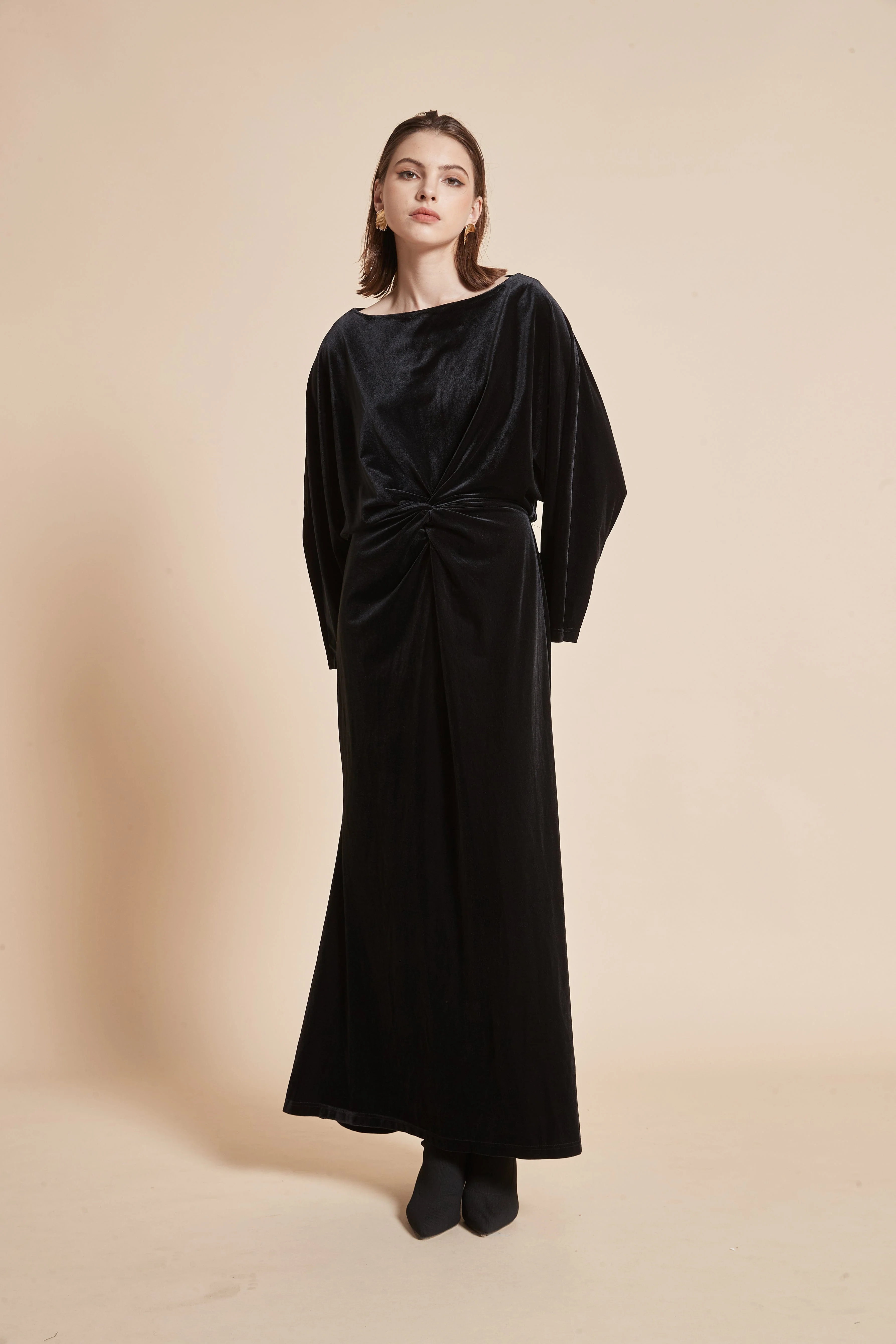 Long Velvet Dress With Long Sleeves - Image 6