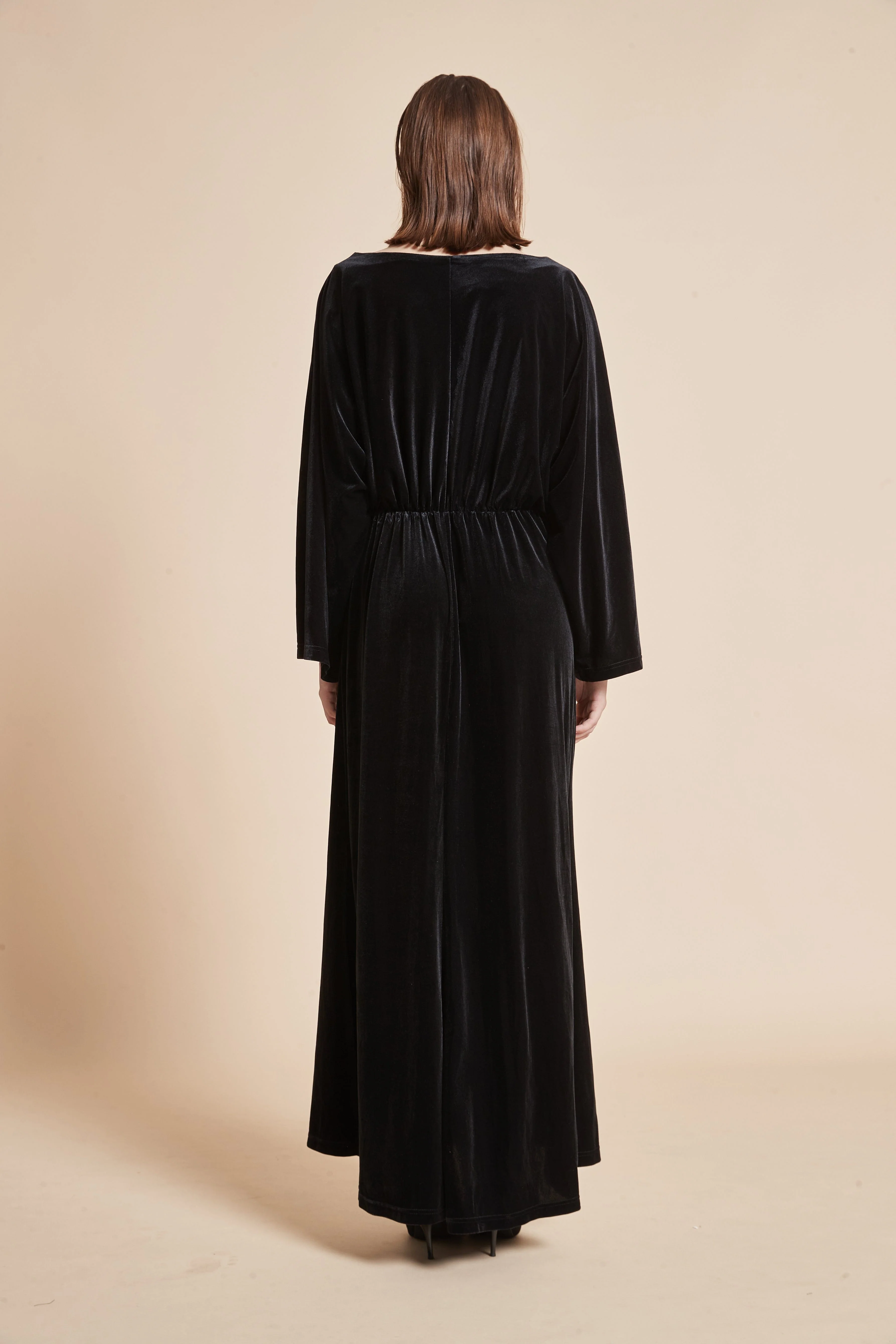 Long Velvet Dress With Long Sleeves - Image 9