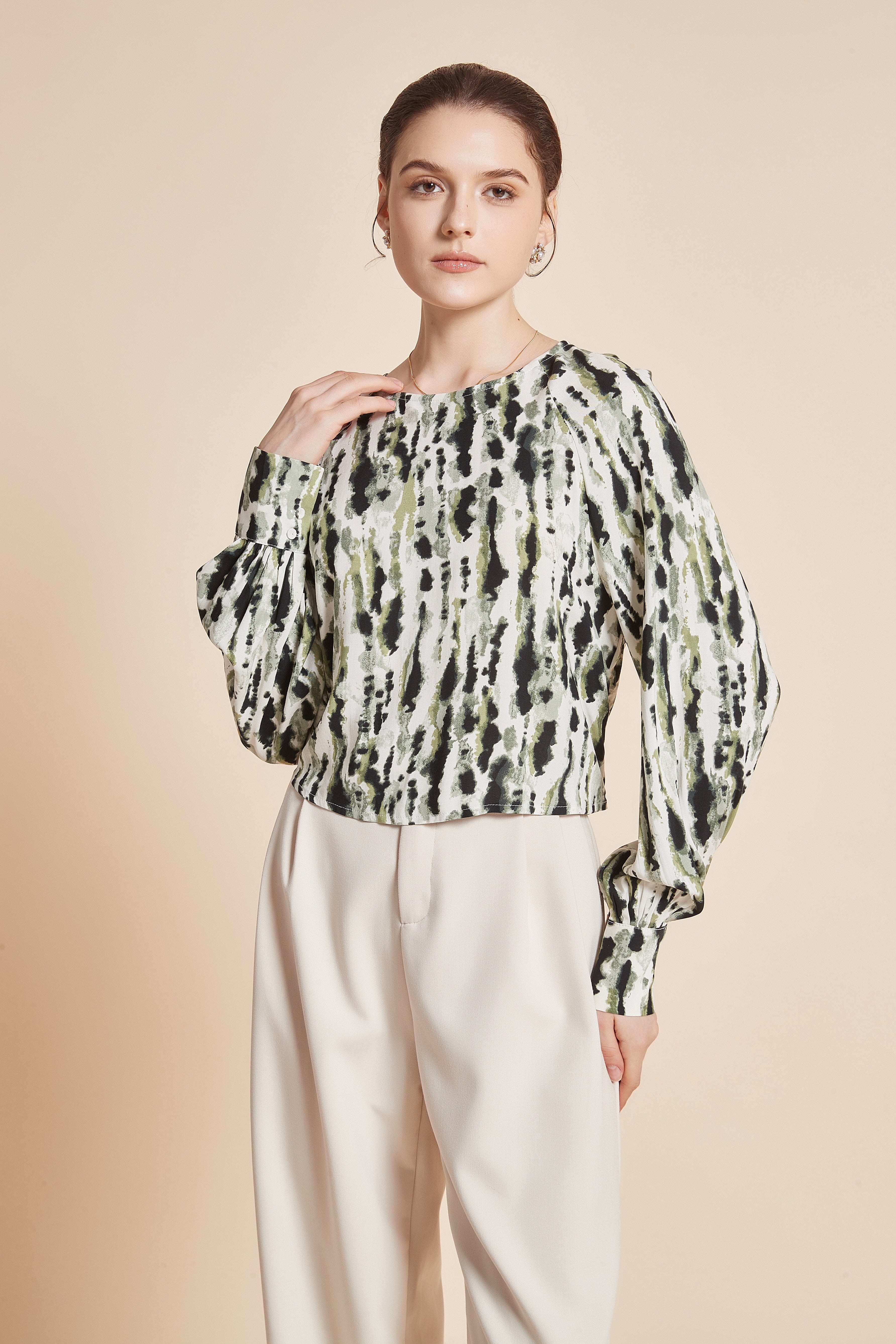 Chic Printed Wide Sleeve Blouse with Long Sleeves - Image 6