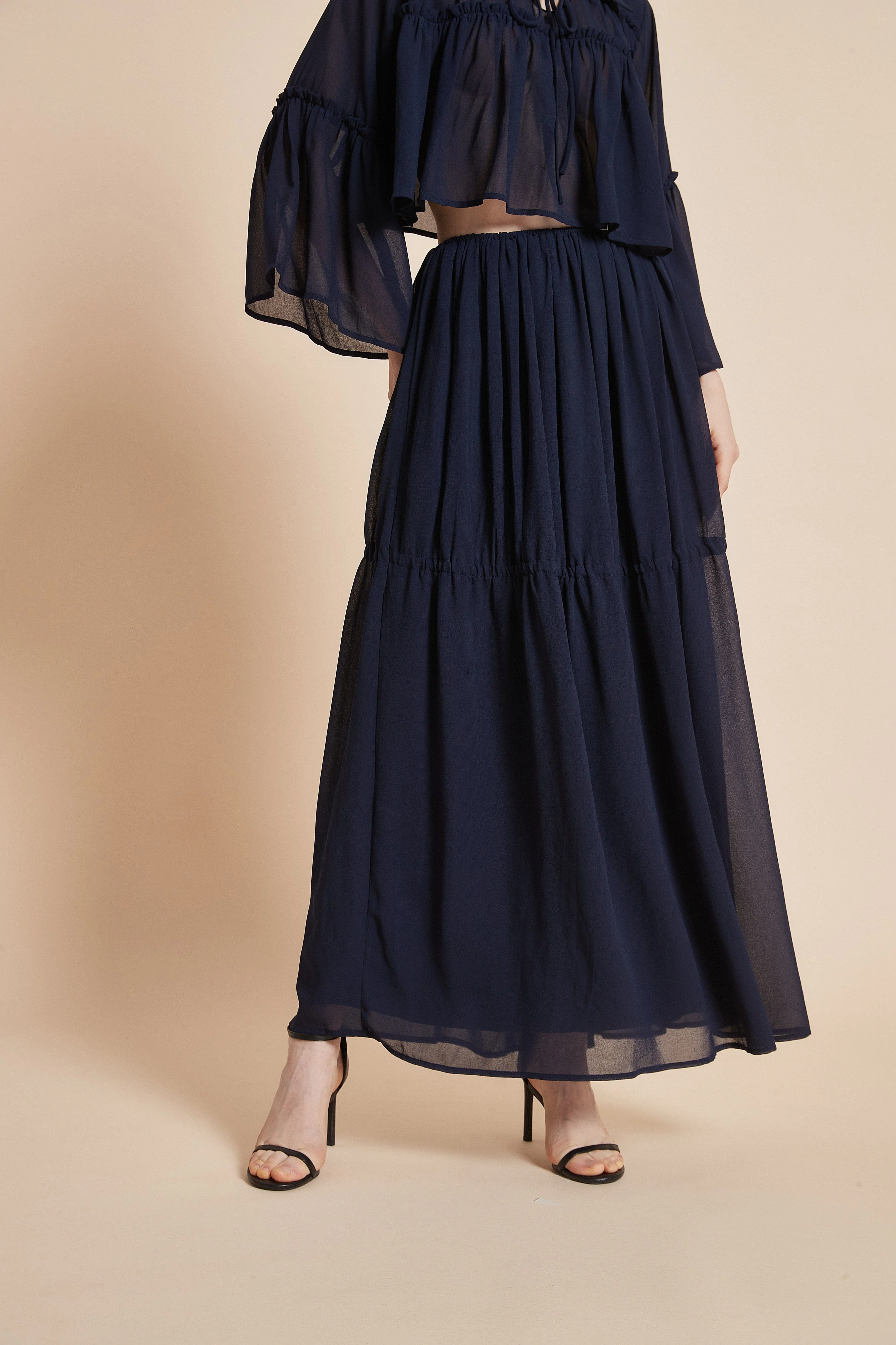 Elevate Your Style with Our Elegant Ruffle Skirt – Long and Flowy