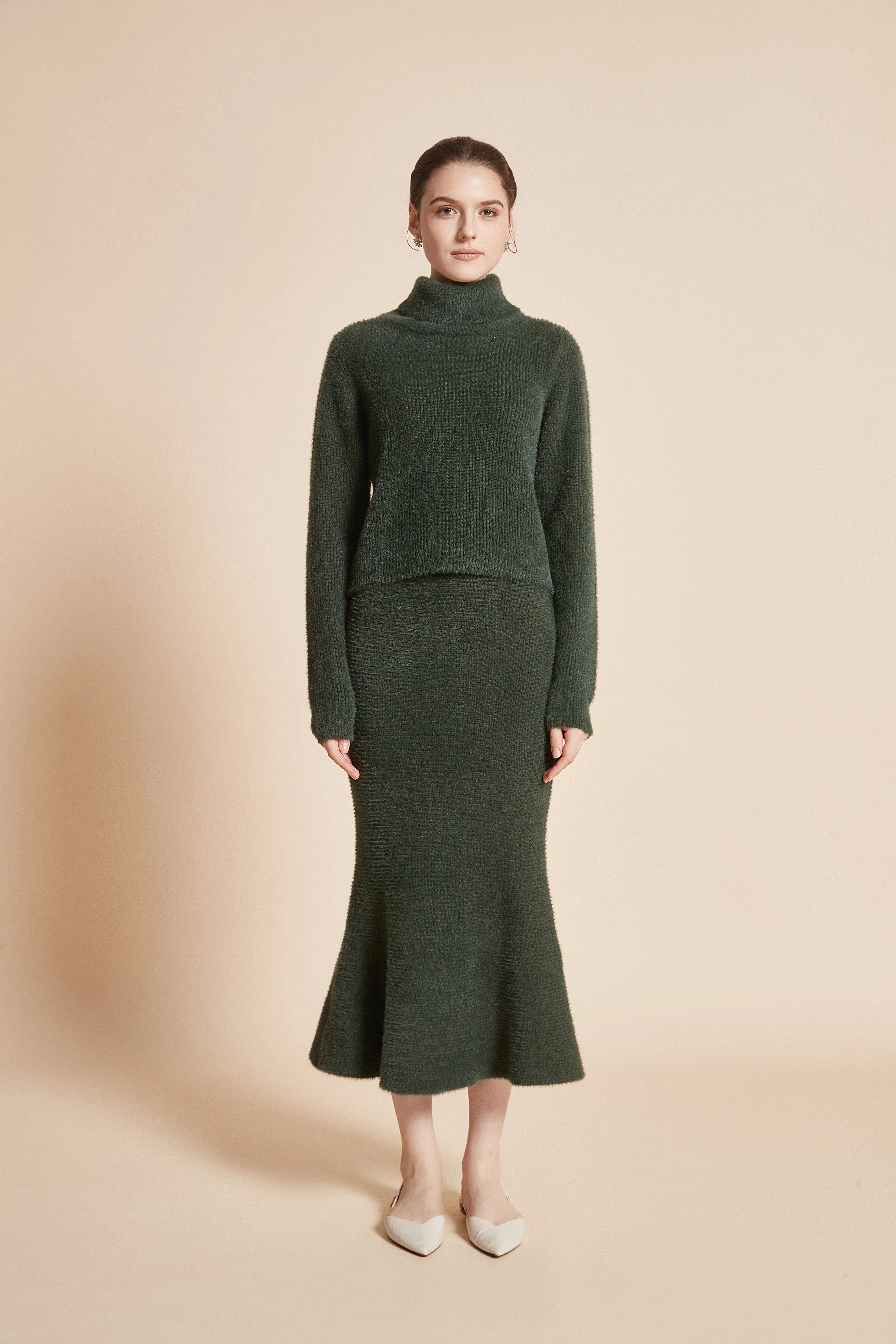Plain Winter Blouse With Long Sleeves And High Neck - Image 9