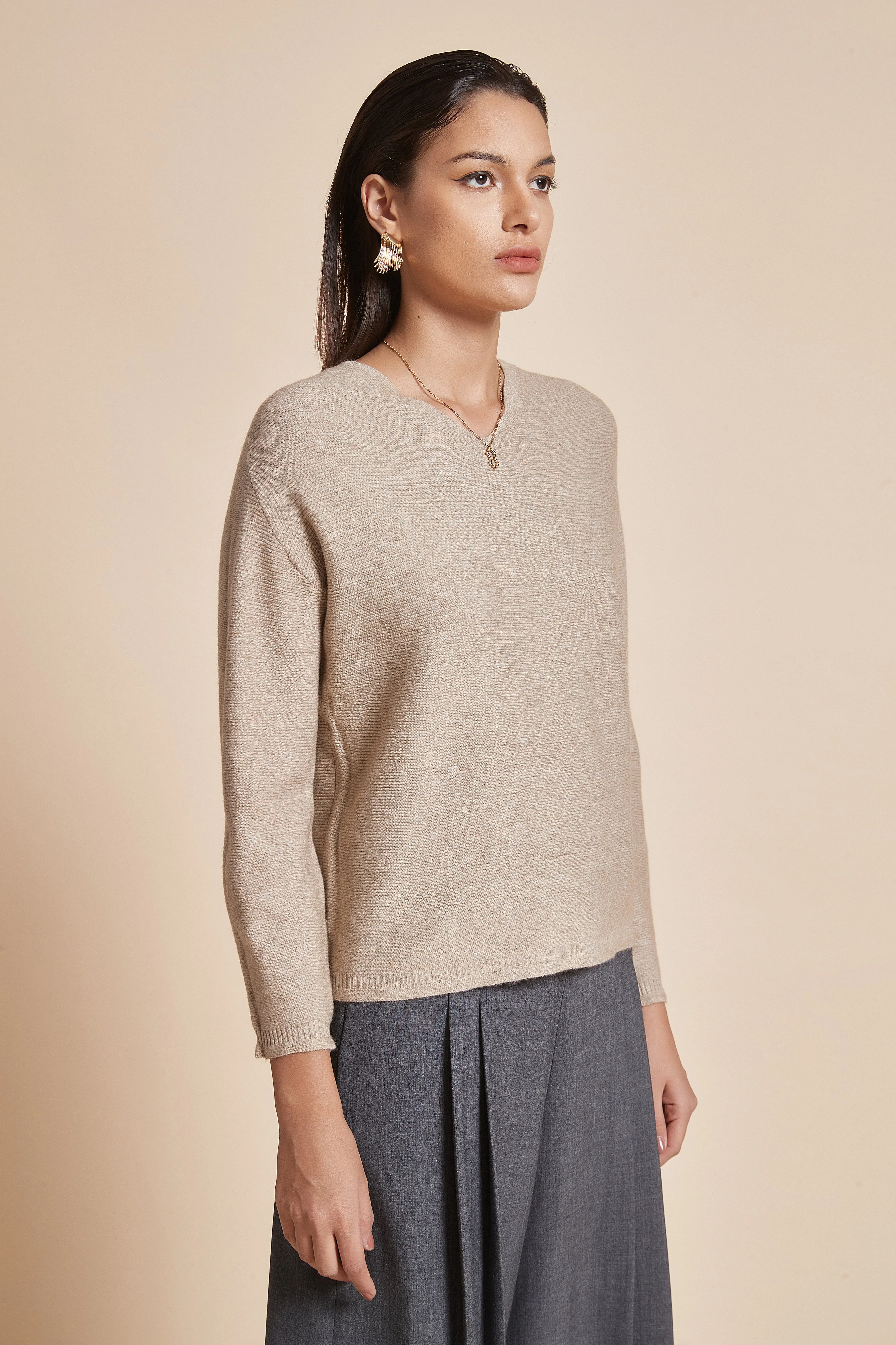 Plain Blouse With Long Sleeves And V-Neck - Image 3