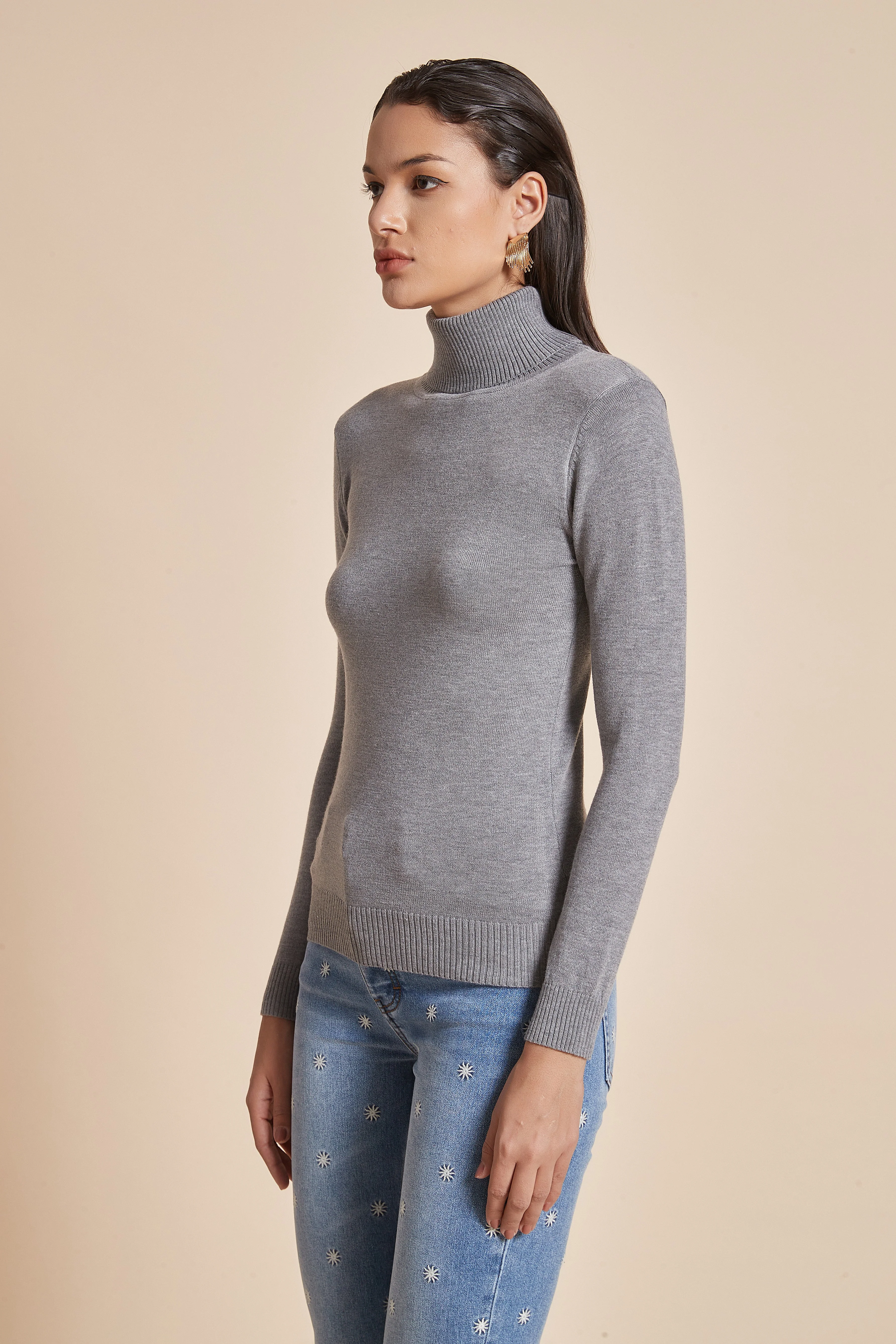 Plain Ribbed High-Neck Blouse With Long Sleeves - Image 3