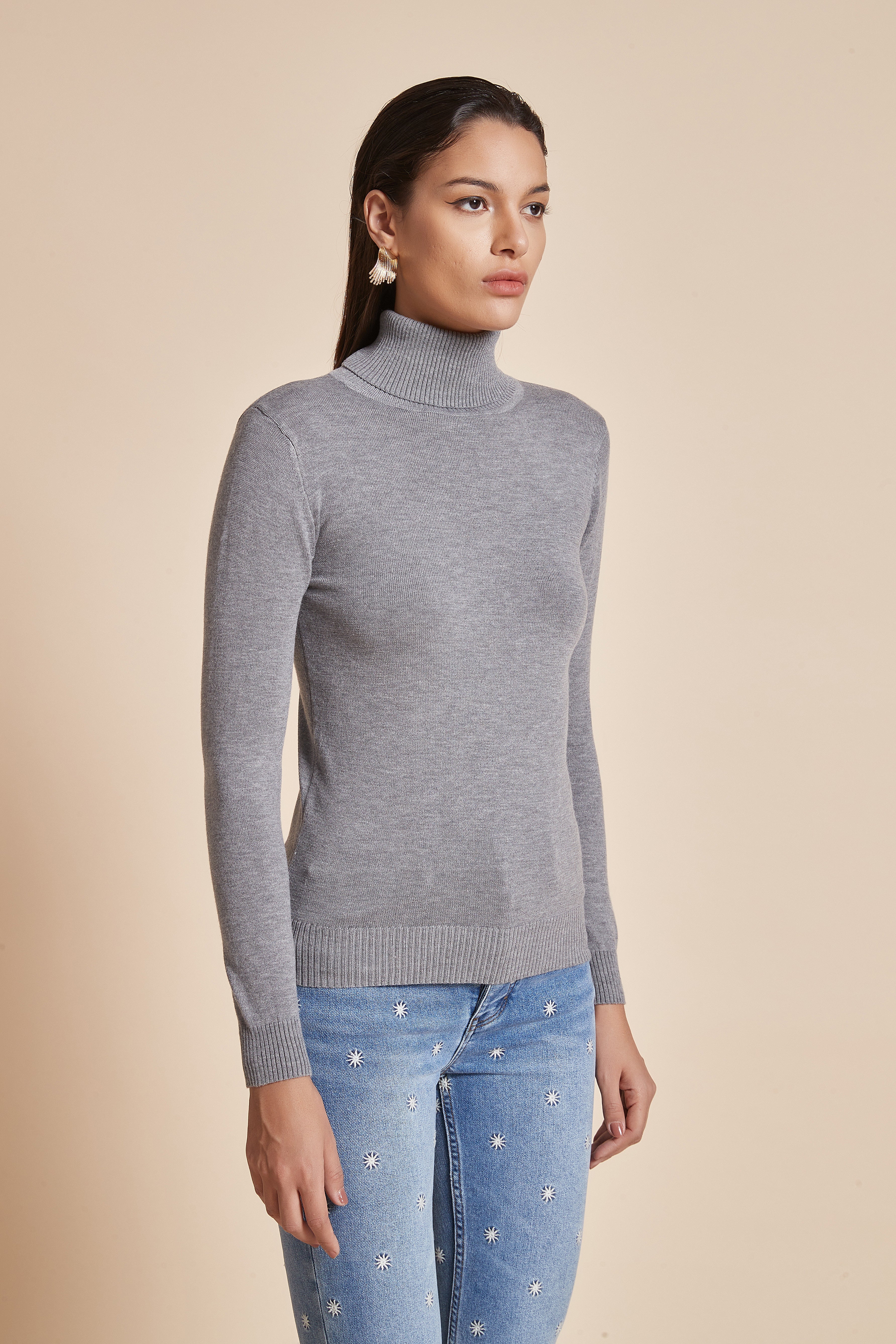 Plain Ribbed High-Neck Blouse With Long Sleeves - Image 4