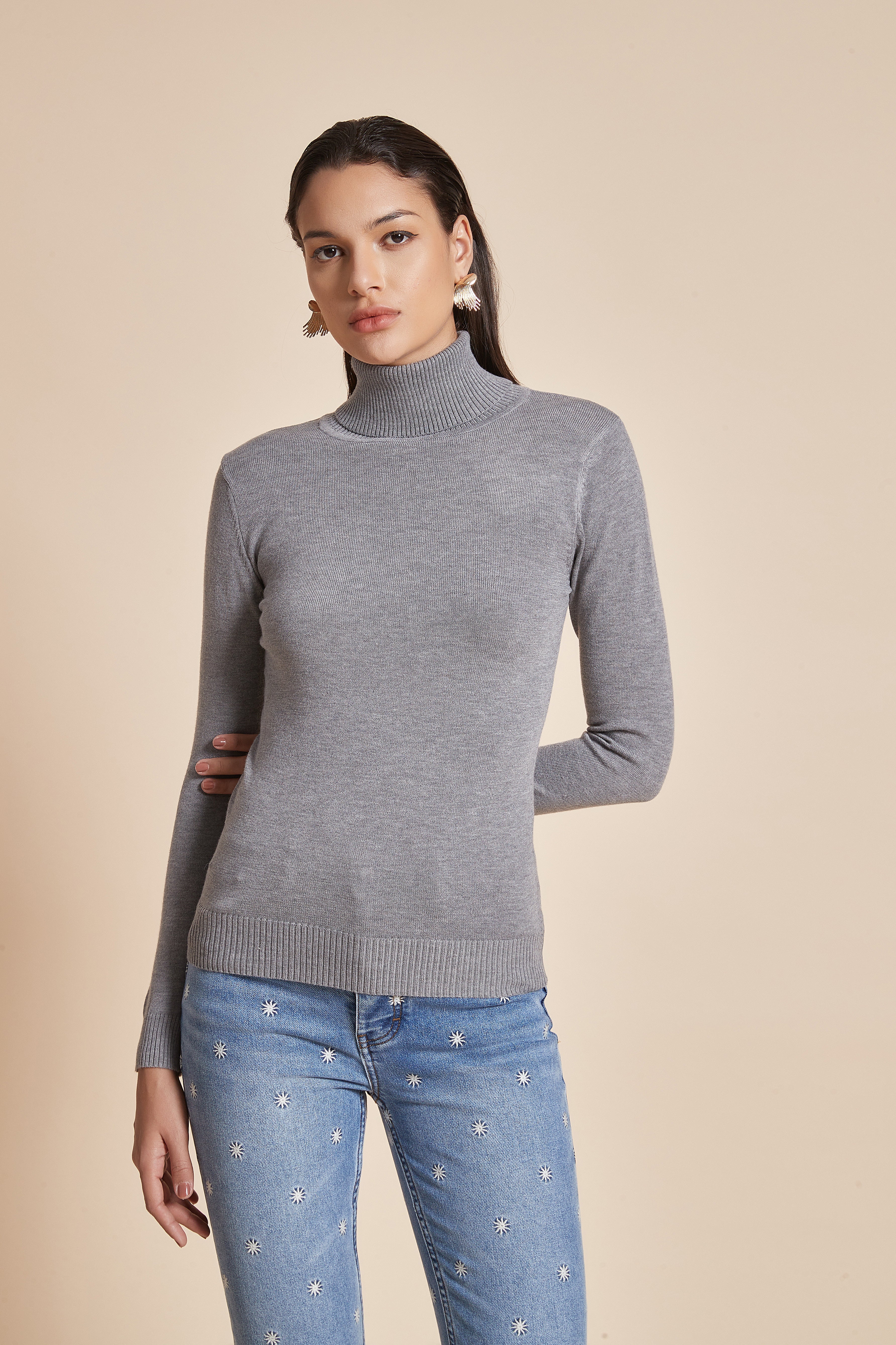 Plain Ribbed High-Neck Blouse With Long Sleeves - Image 6