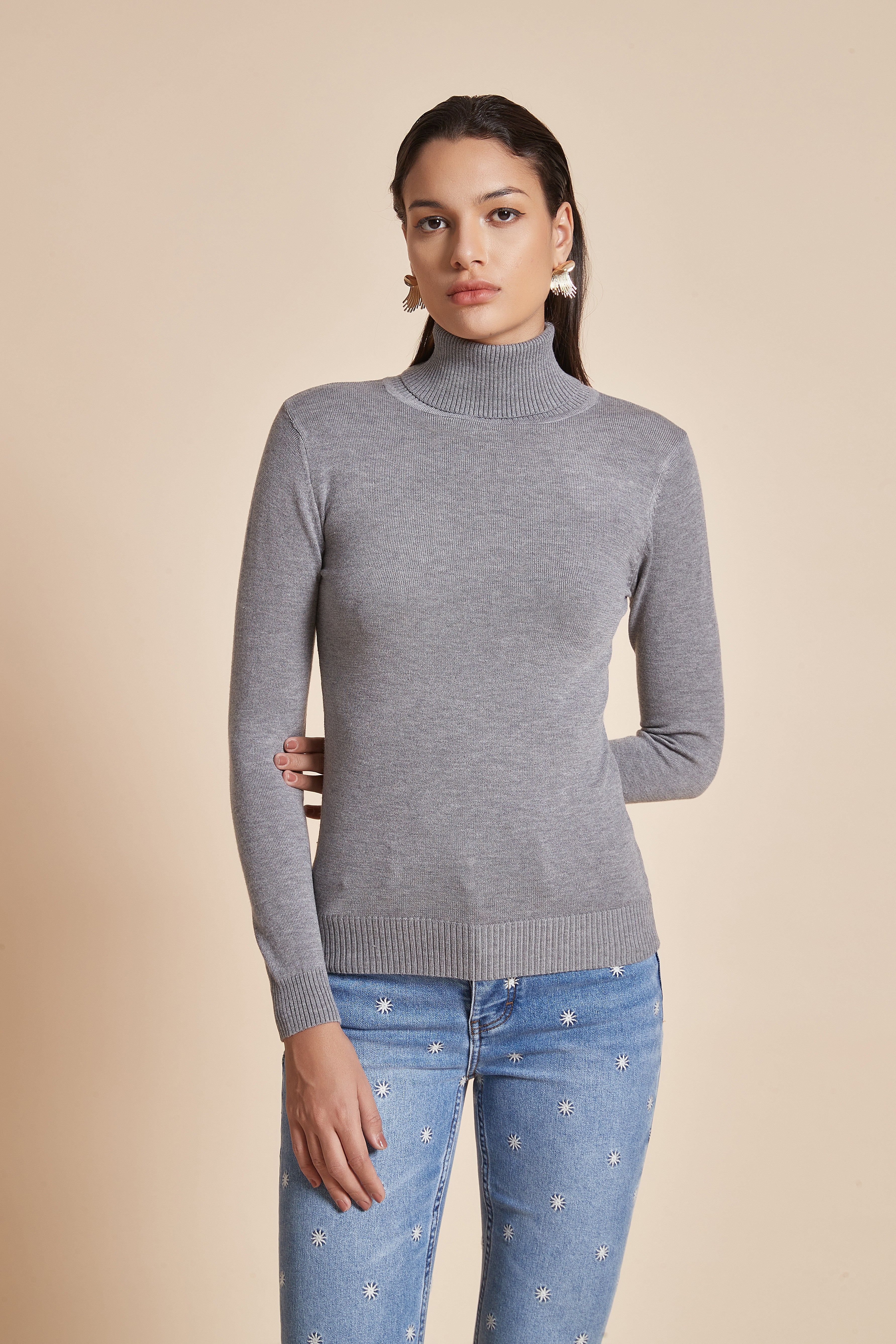 Plain Ribbed High-Neck Blouse With Long Sleeves - Image 7