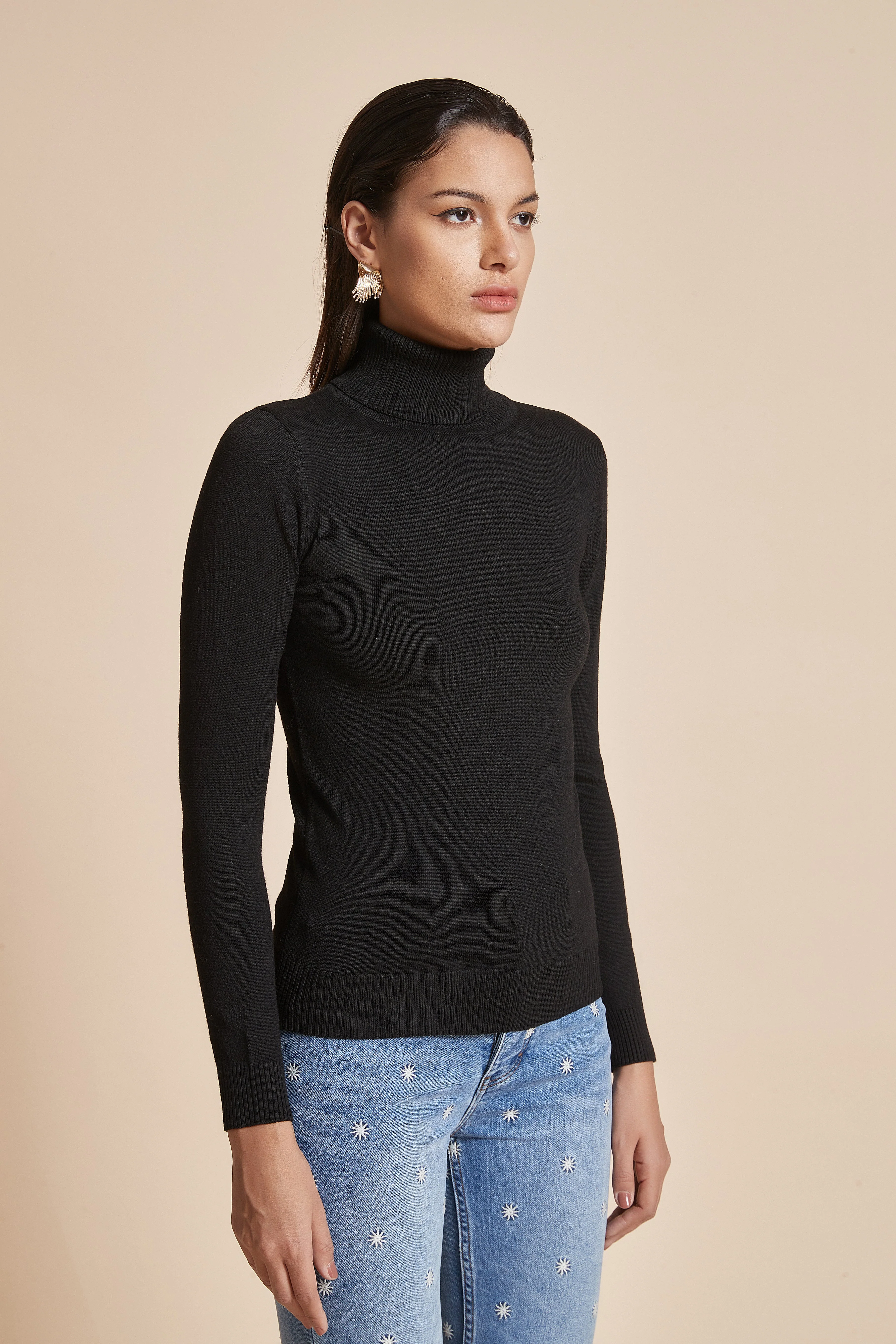 Plain Ribbed High-Neck Blouse With Long Sleeves - Image 3