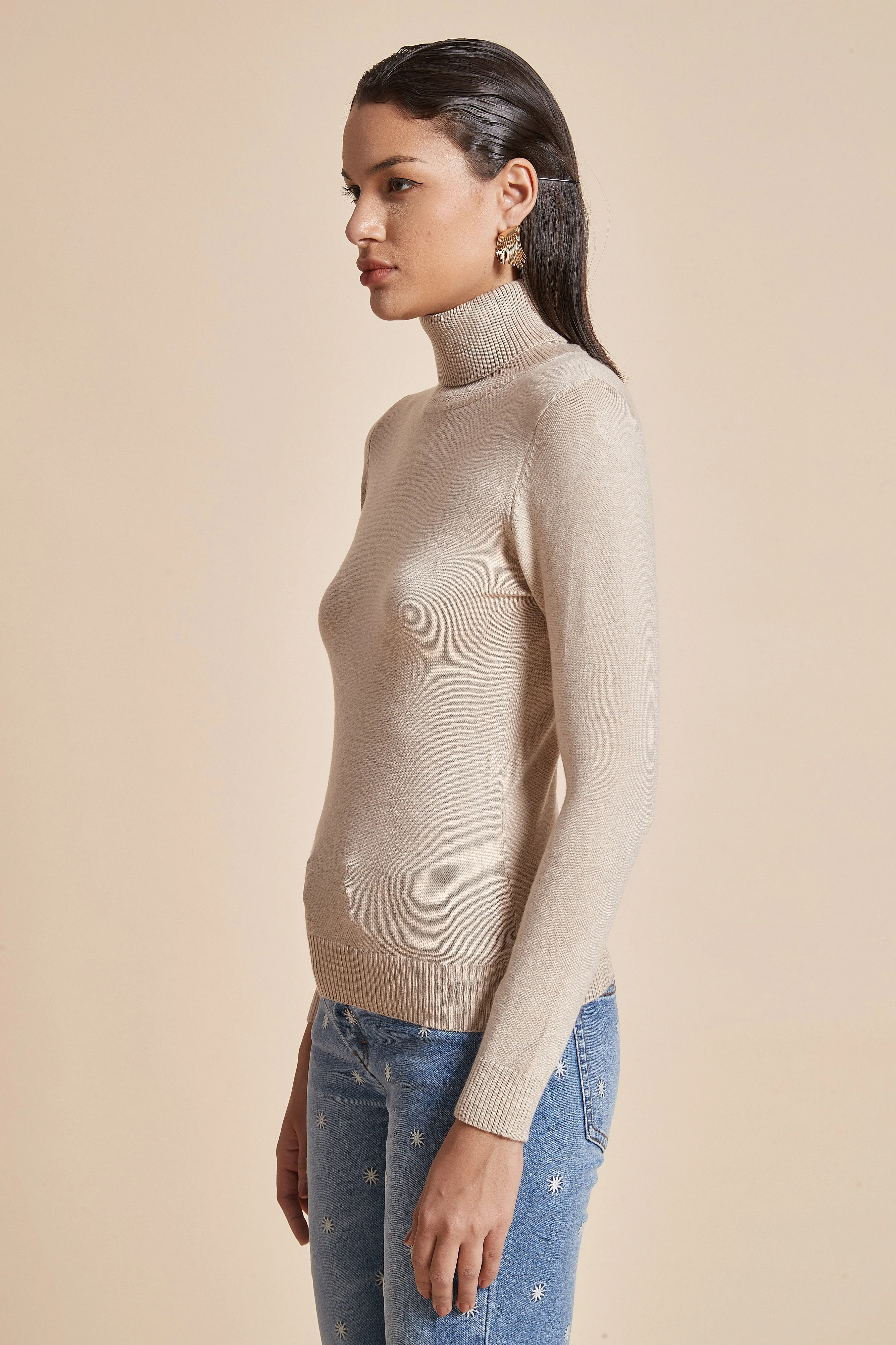 Plain Ribbed High-Neck Blouse With Long Sleeves - Image 3