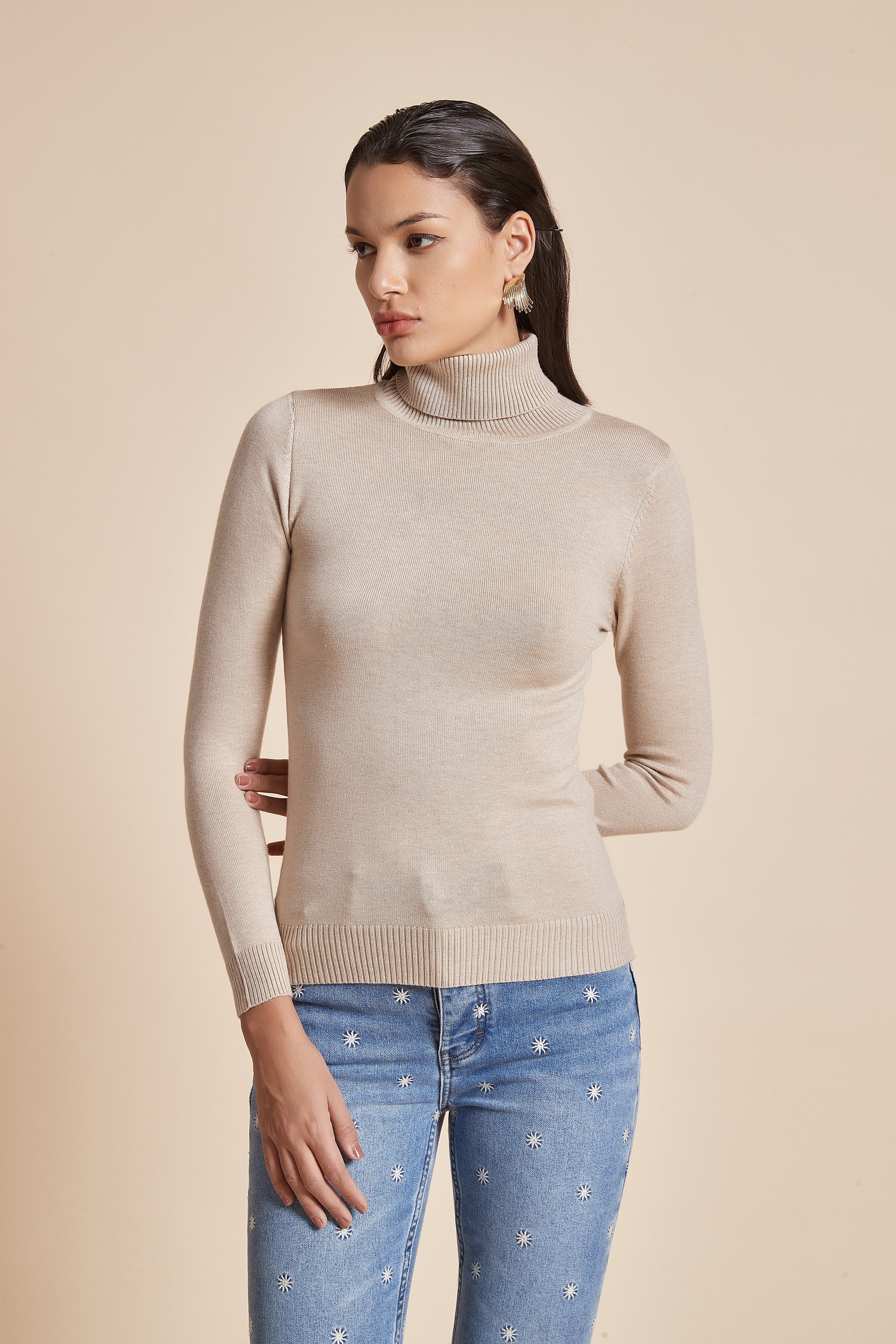 Plain Ribbed High-Neck Blouse With Long Sleeves - Image 7