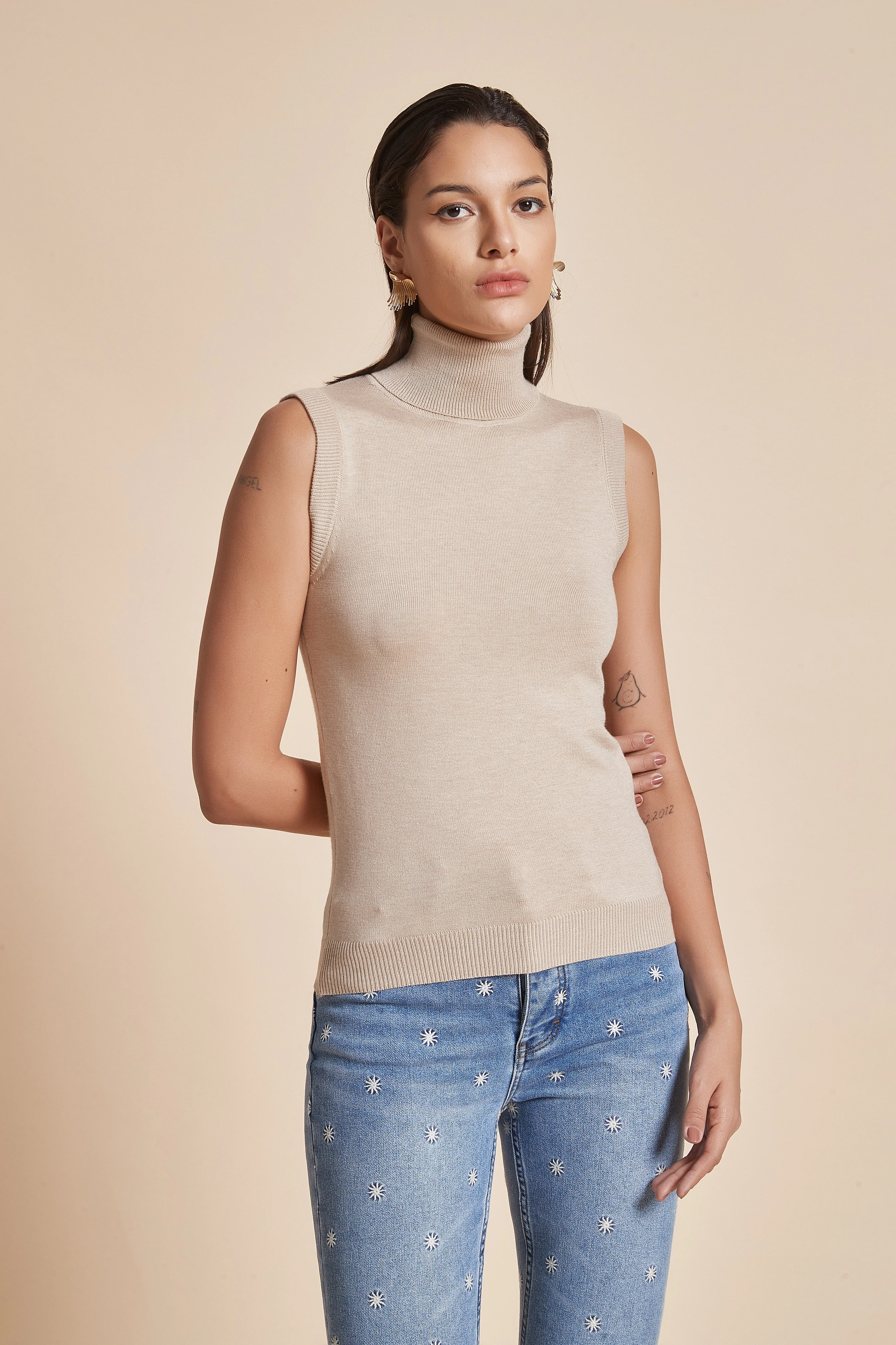 Plain Ribbed High-Neck Blouse With Half Sleeves