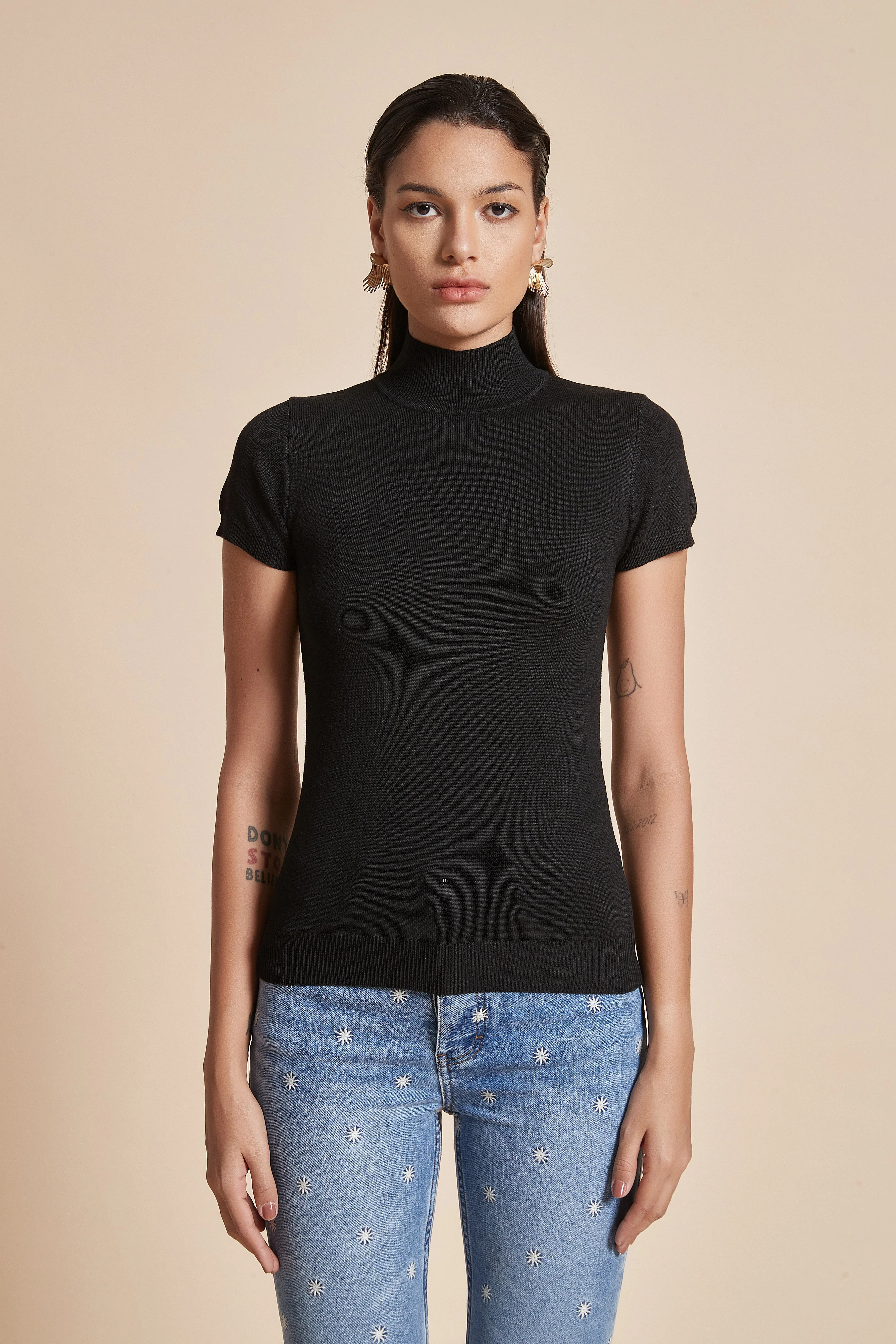 Short Sleeve High-Neck Blouse
