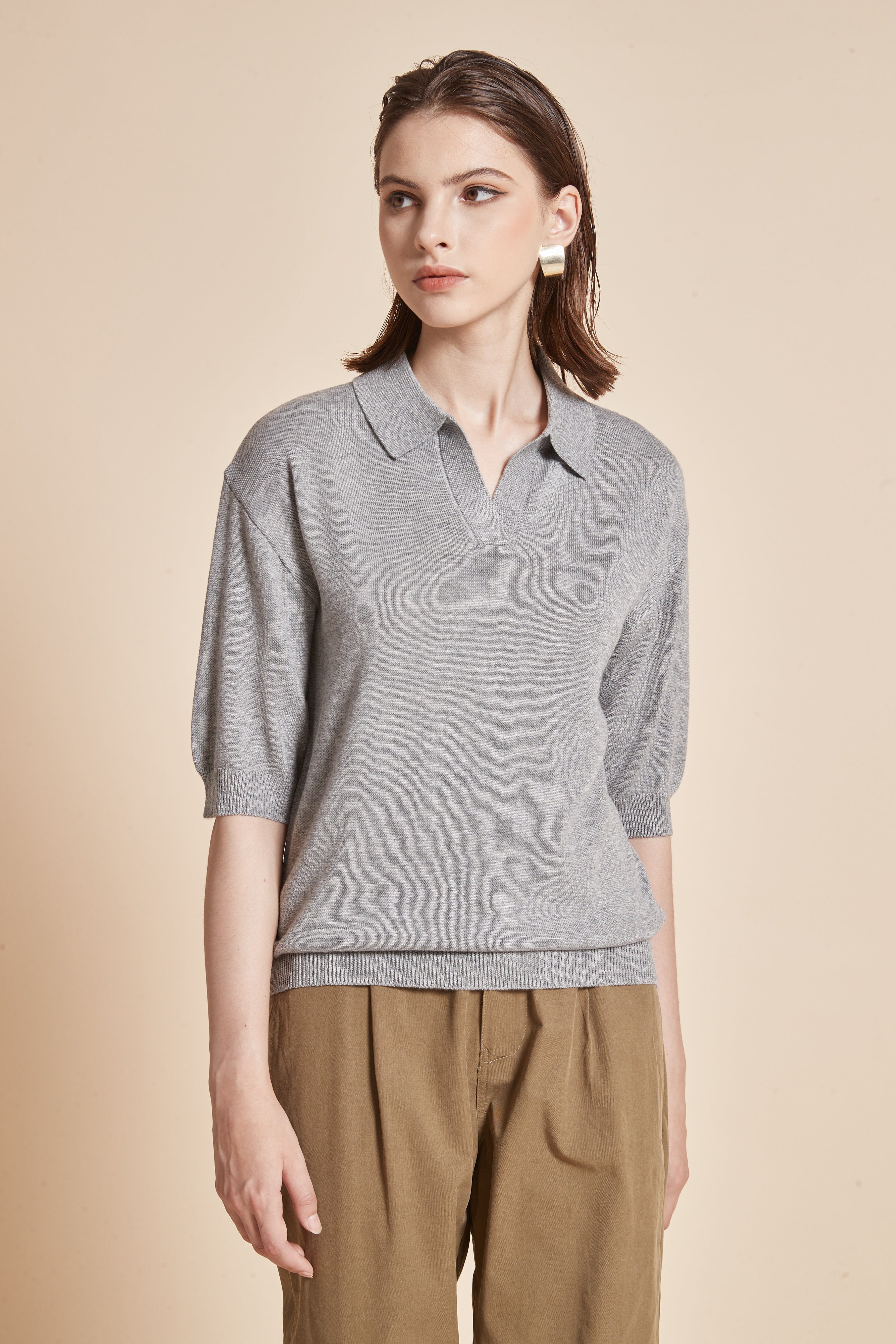 Plain Half-Sleeve Blouse With V-Neck And Collar - Image 5