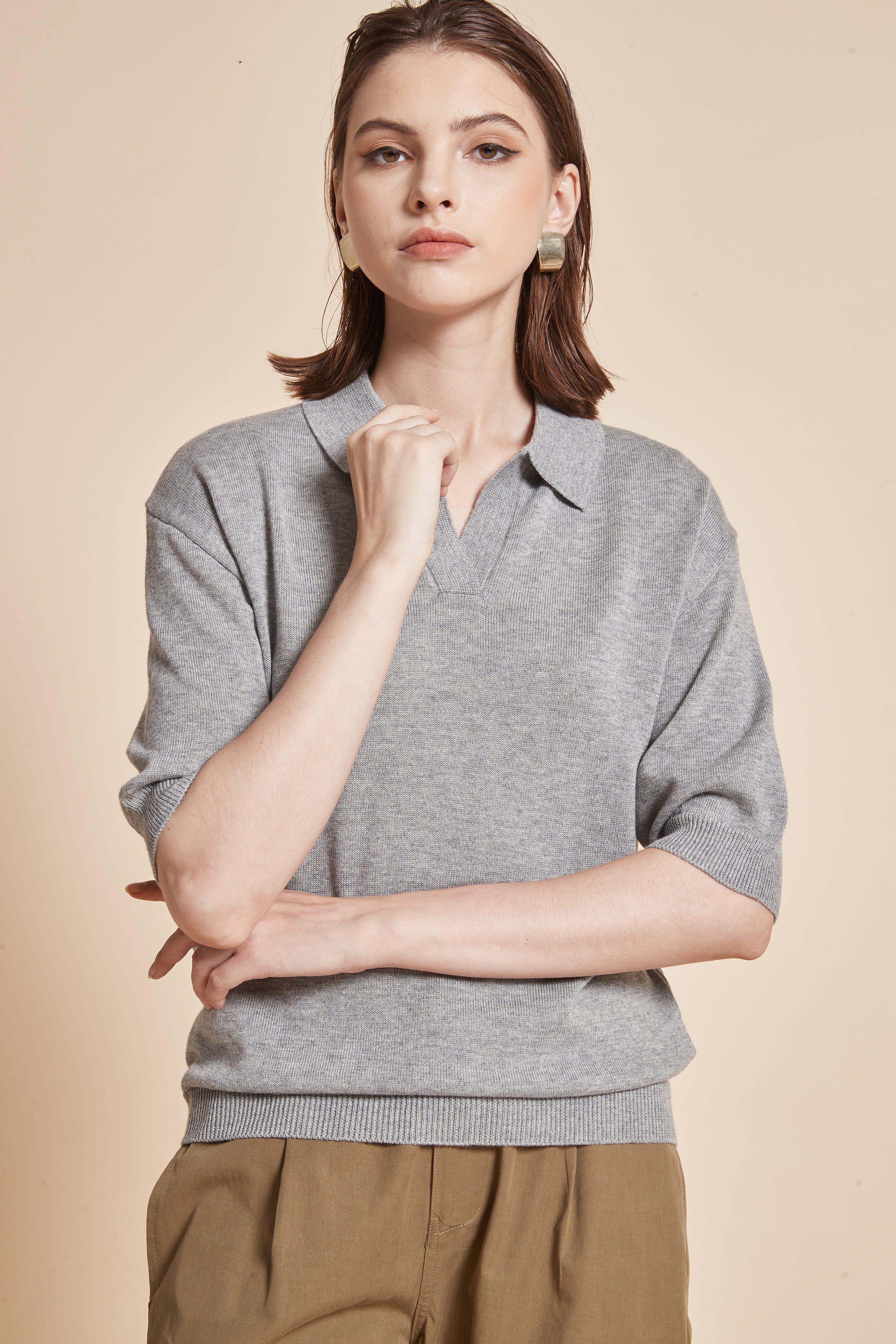 Plain Half-Sleeve Blouse With V-Neck And Collar - Image 6