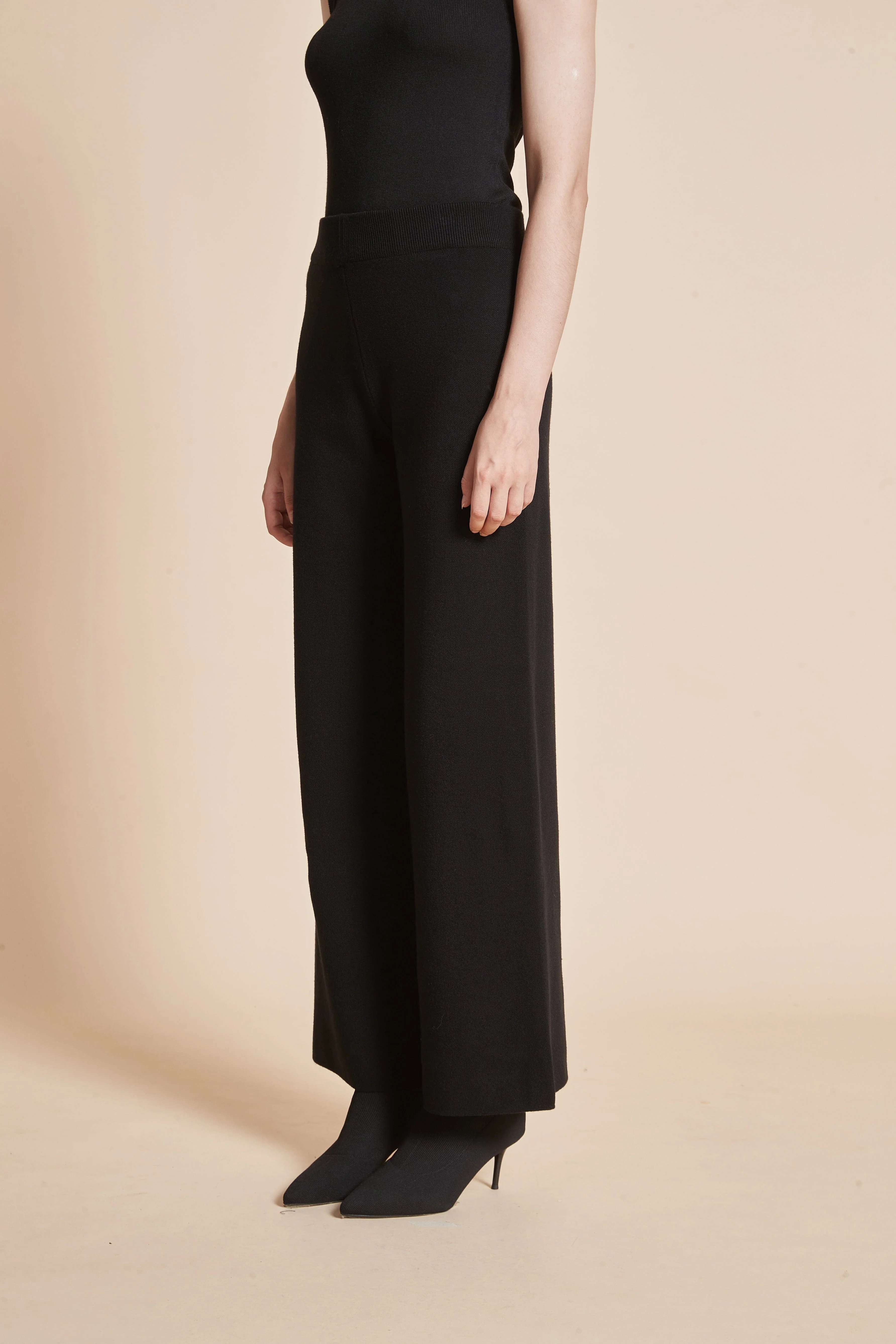 Long Plain Pants with Wide Legs - Image 3