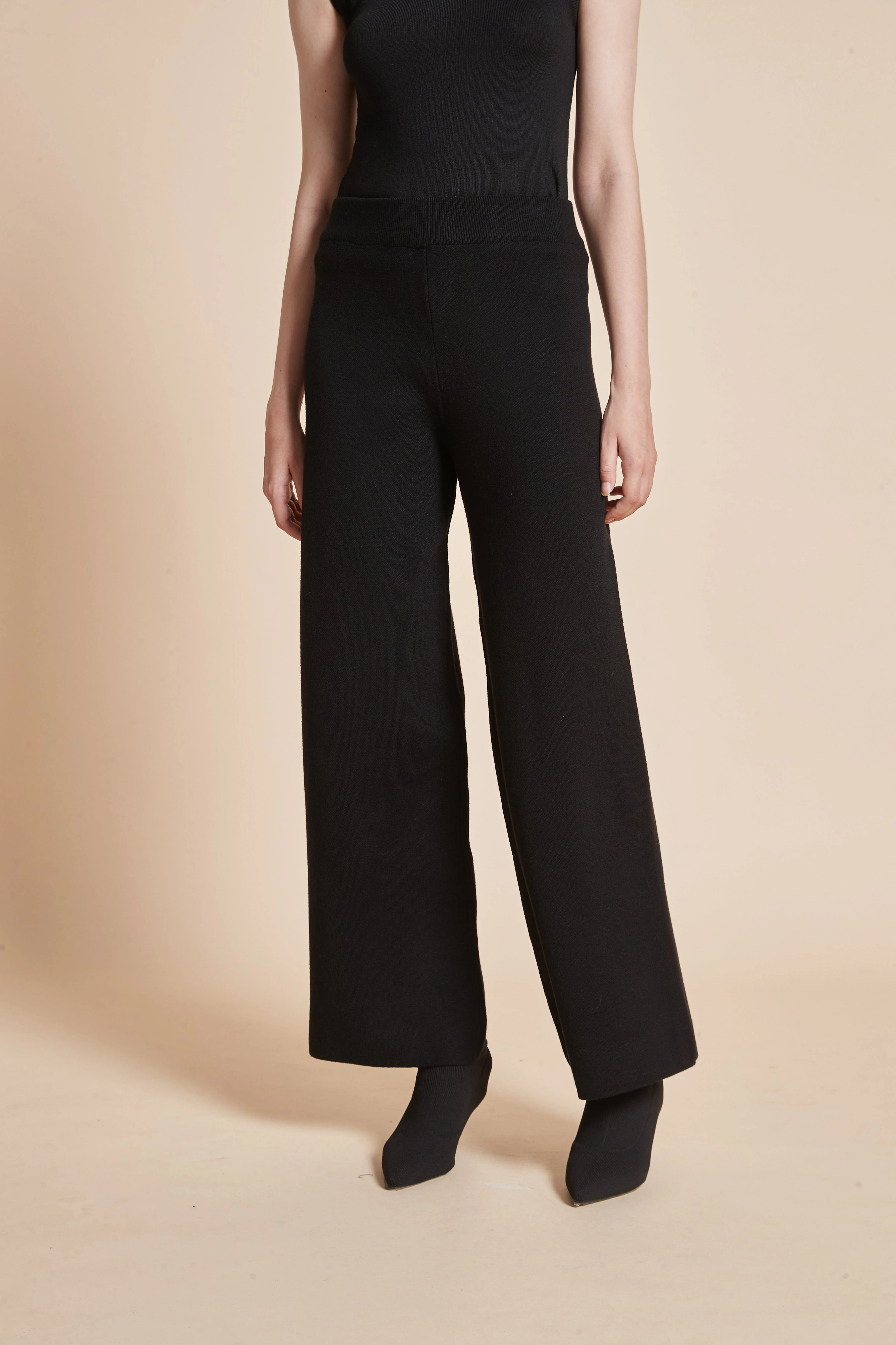 Long Plain Pants with Wide Legs - Image 6