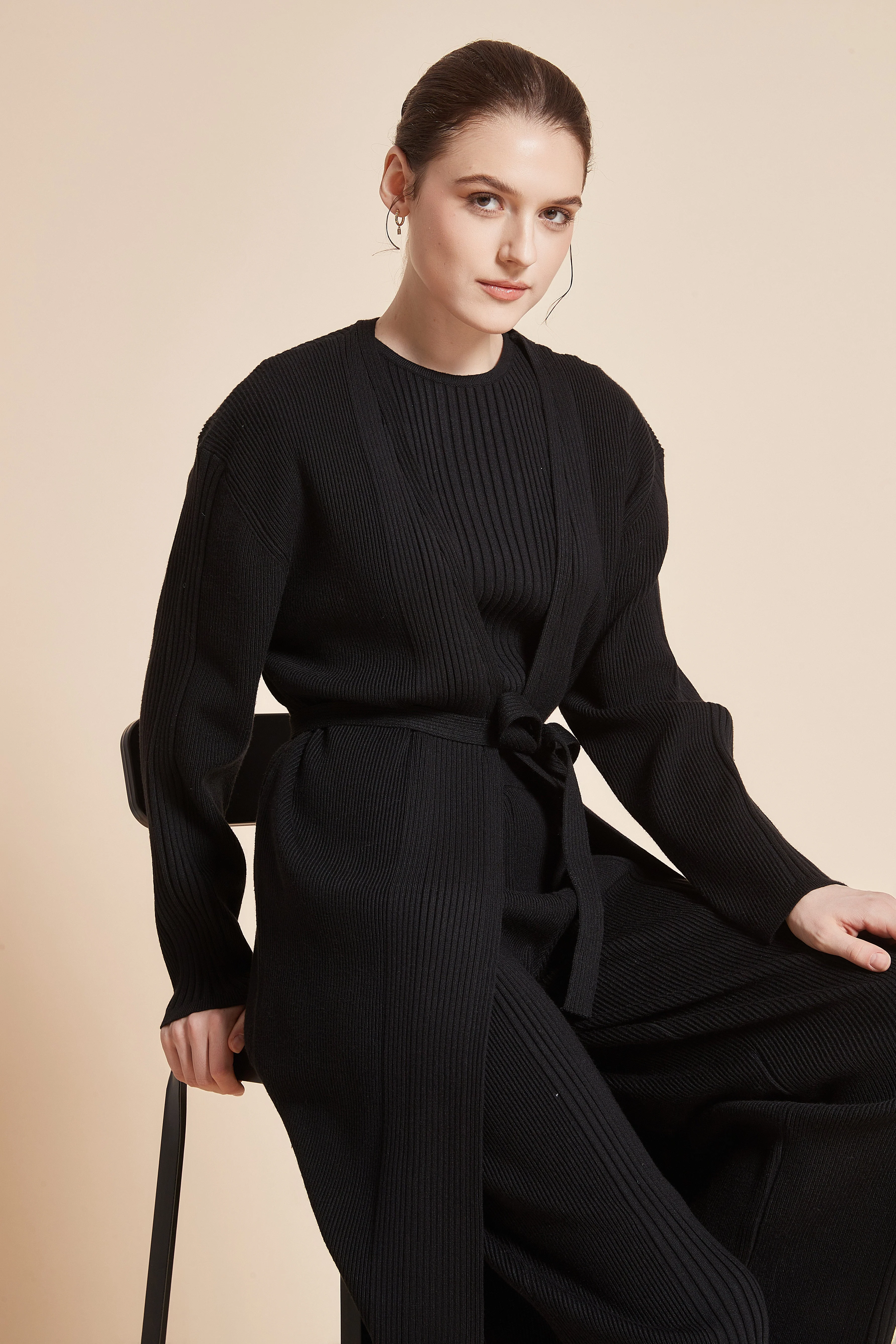 Solid Blouse With Half Sleeves And A Round Neckline - Image 5