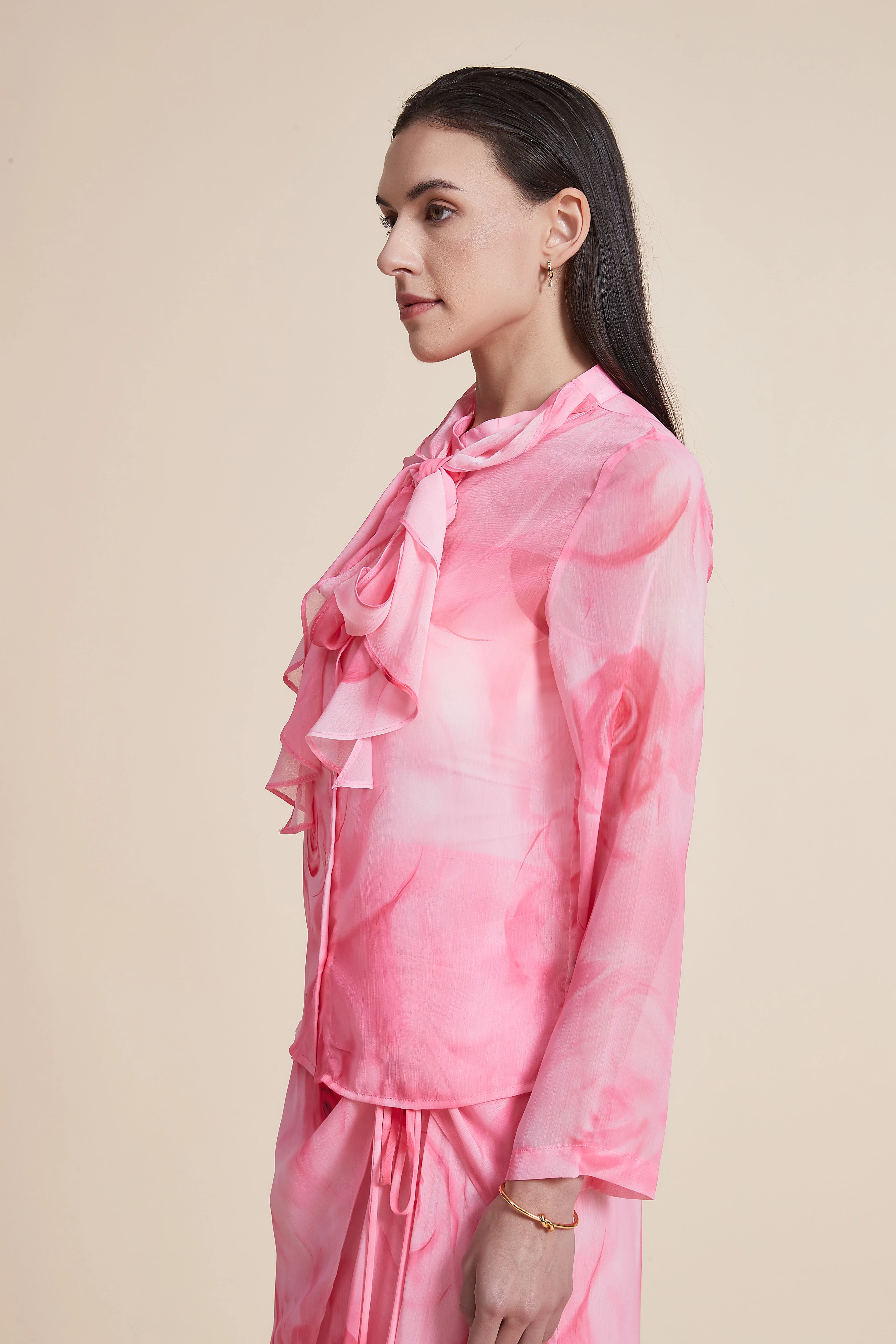Waist-Length Floral Blouse with Bow on the Collar - Image 6