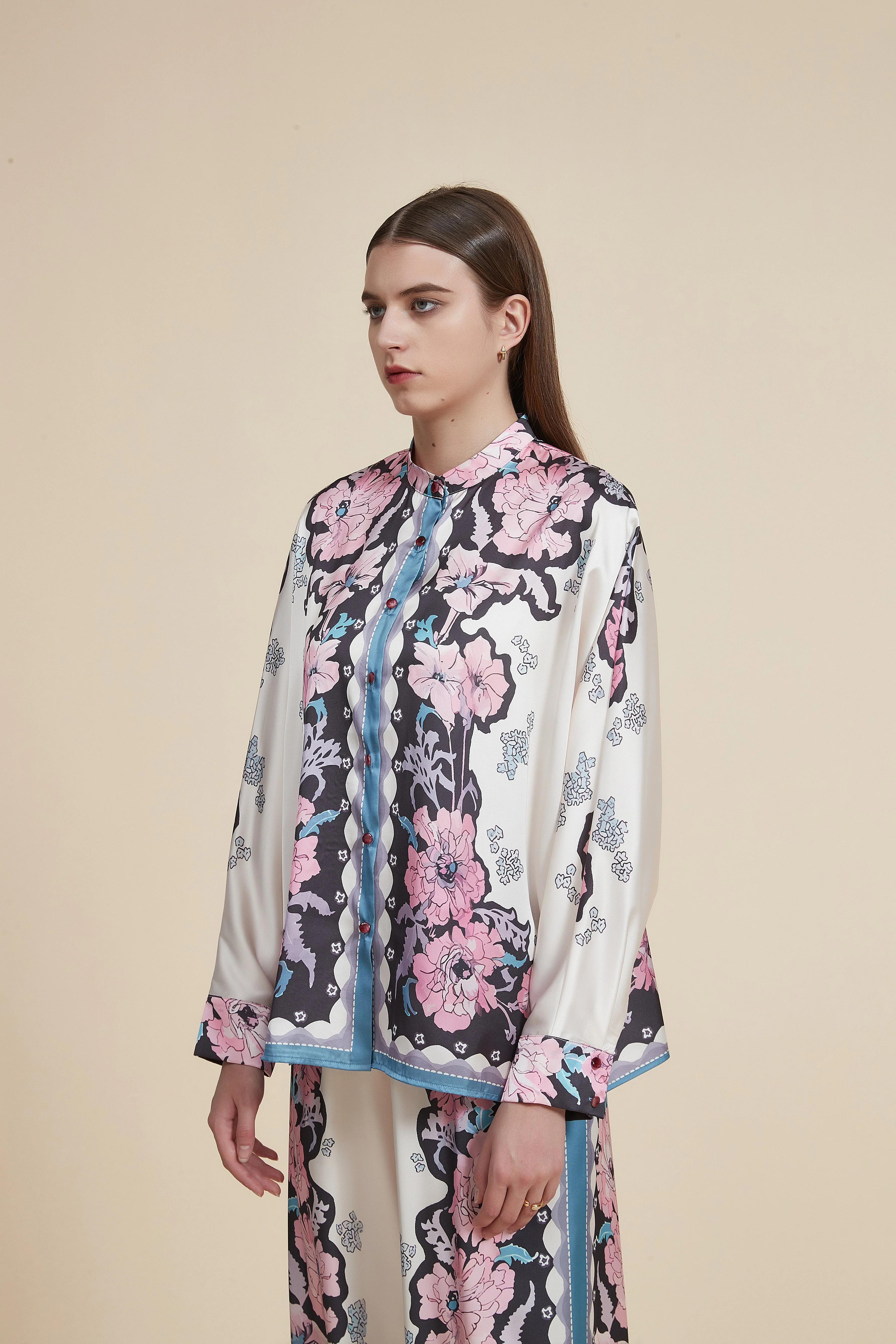 Floral Long Sleeve Hip-Length Blouse with Round Neck - Image 6