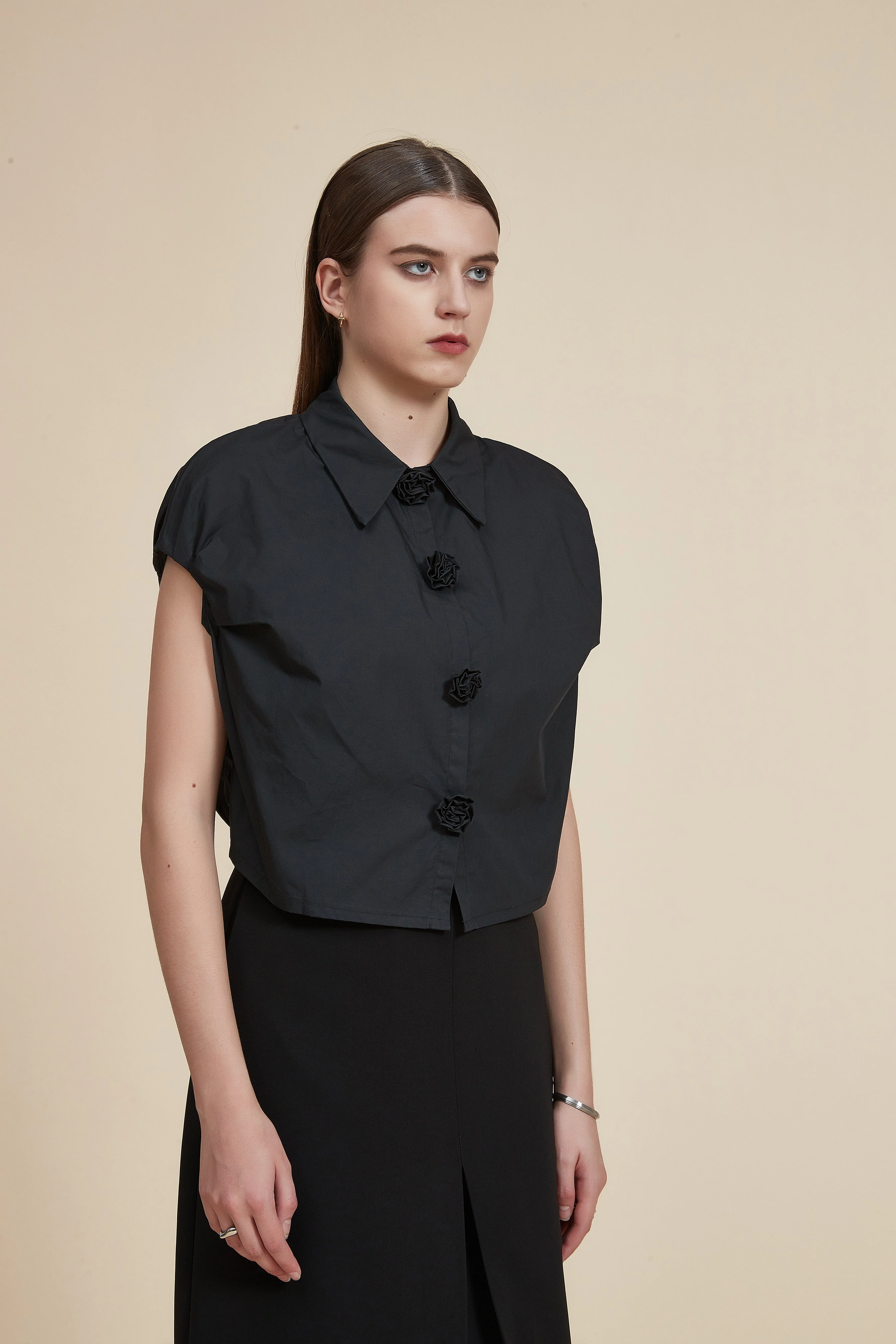 Plain Collar Sleeveless Blouse - Image 3