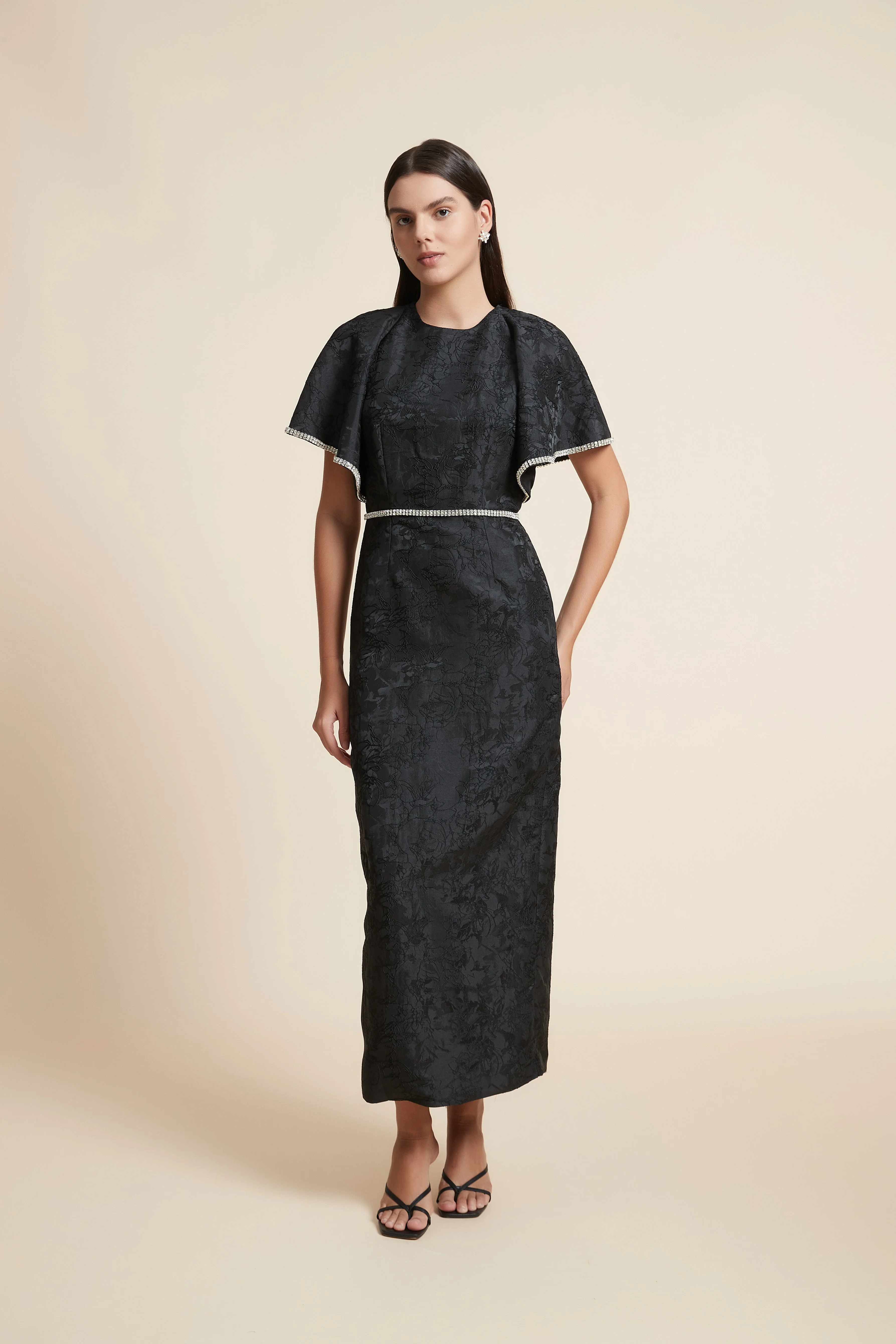 Long Half-Sleeve Dress with Round Neck