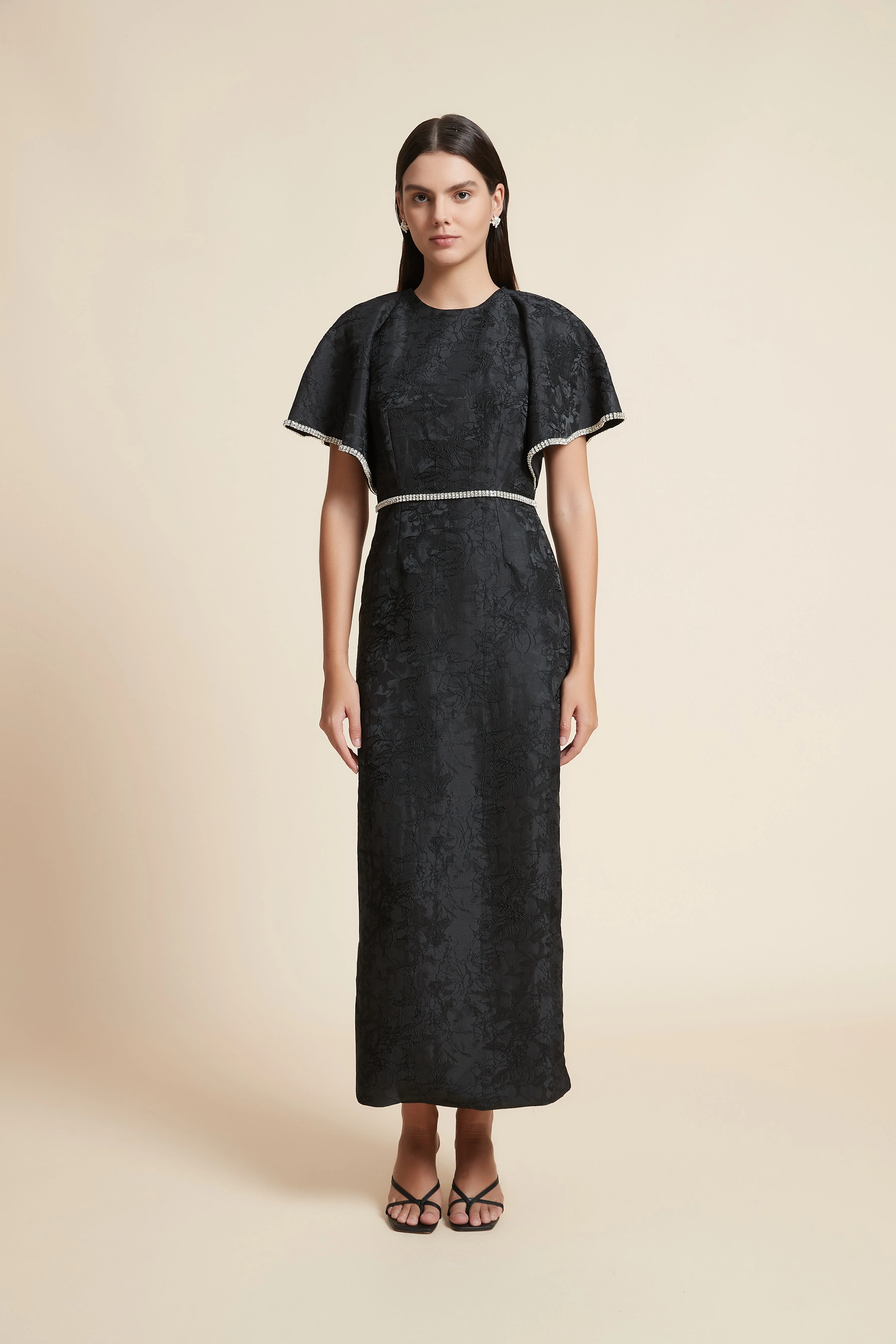 Long Half-Sleeve Dress with Round Neck - Image 3