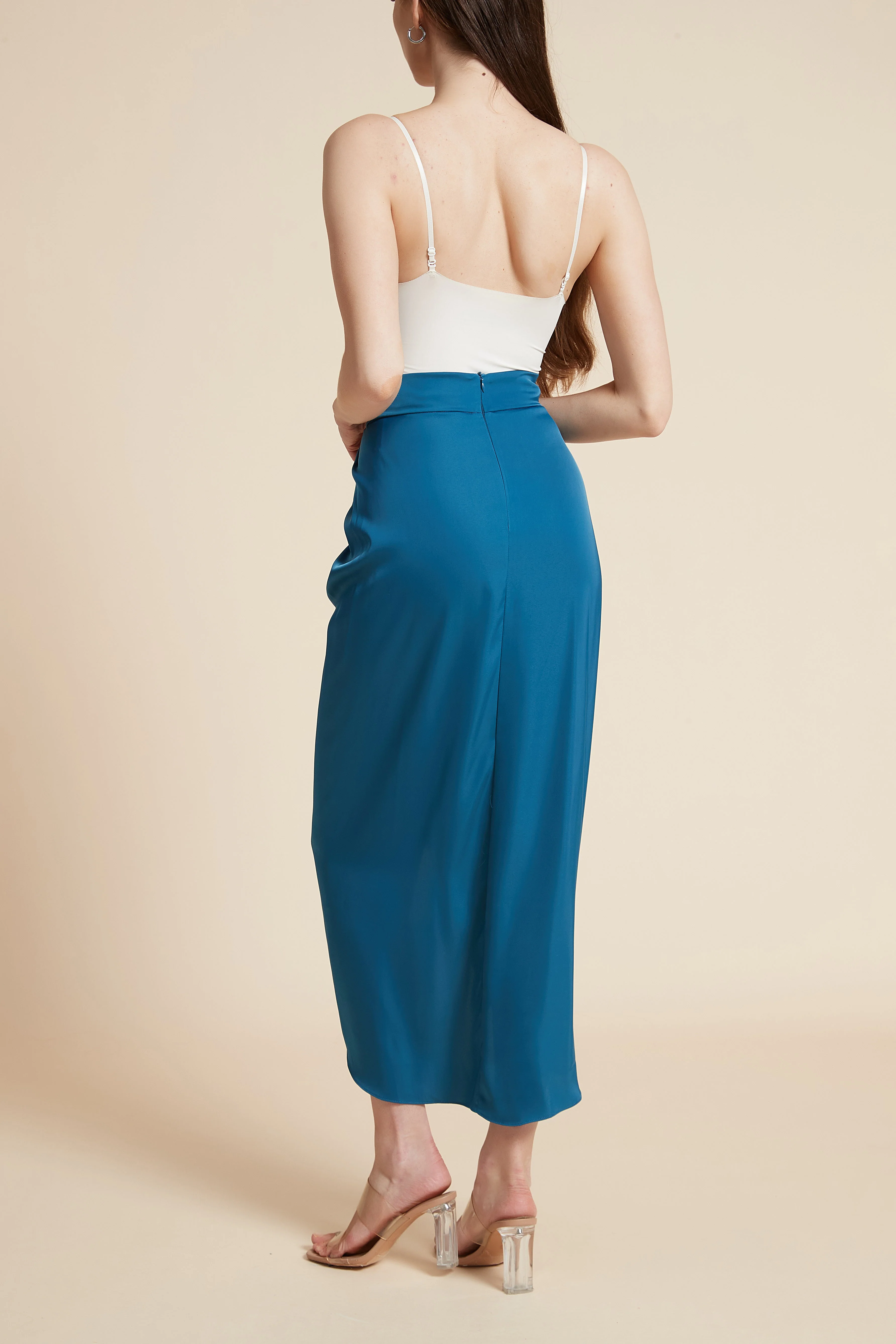 Solid Midi Skirt with Ruffled Details and Front Slit - Image 8
