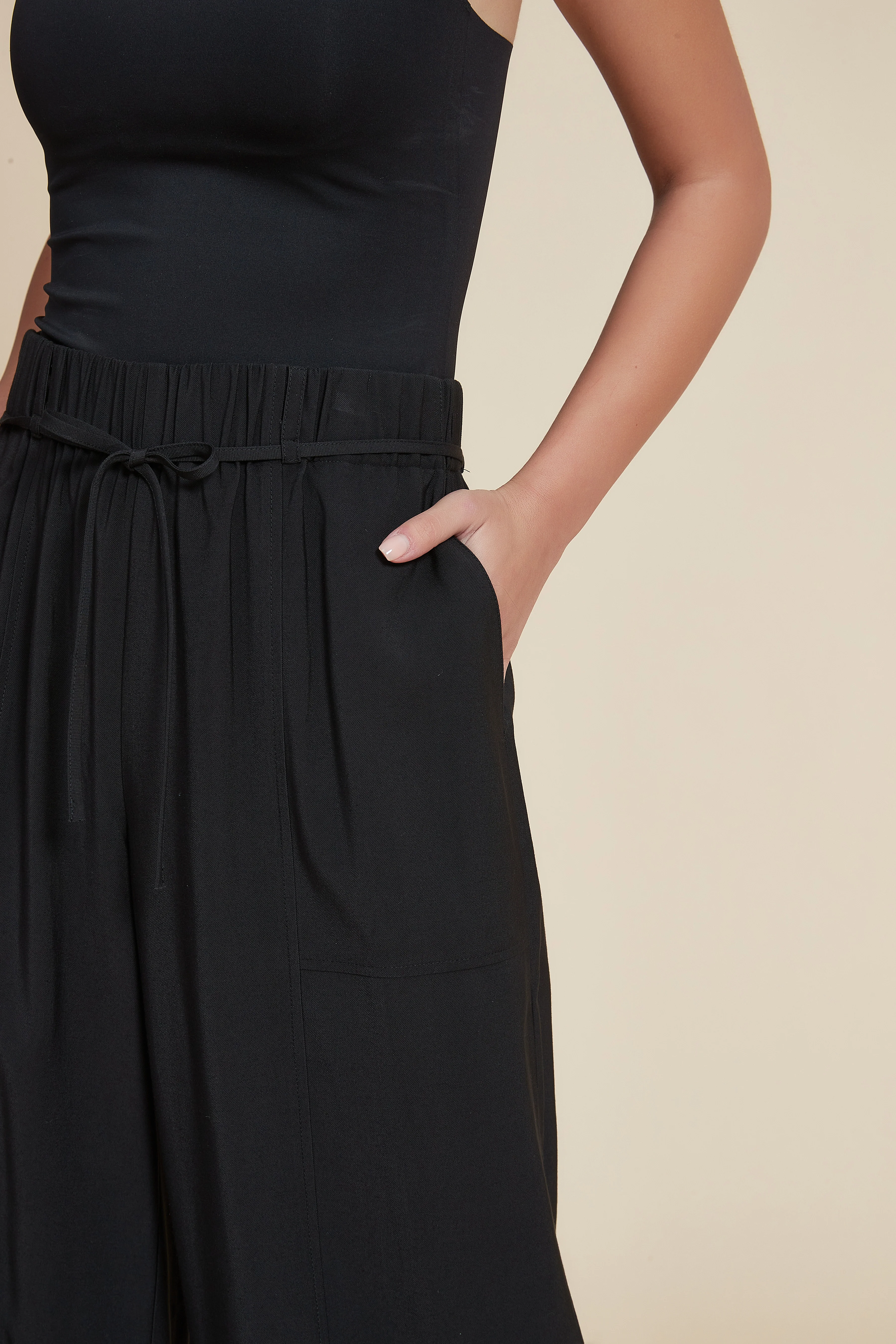 High-Waisted Wide-Leg Pants with Waist Tie - Image 13