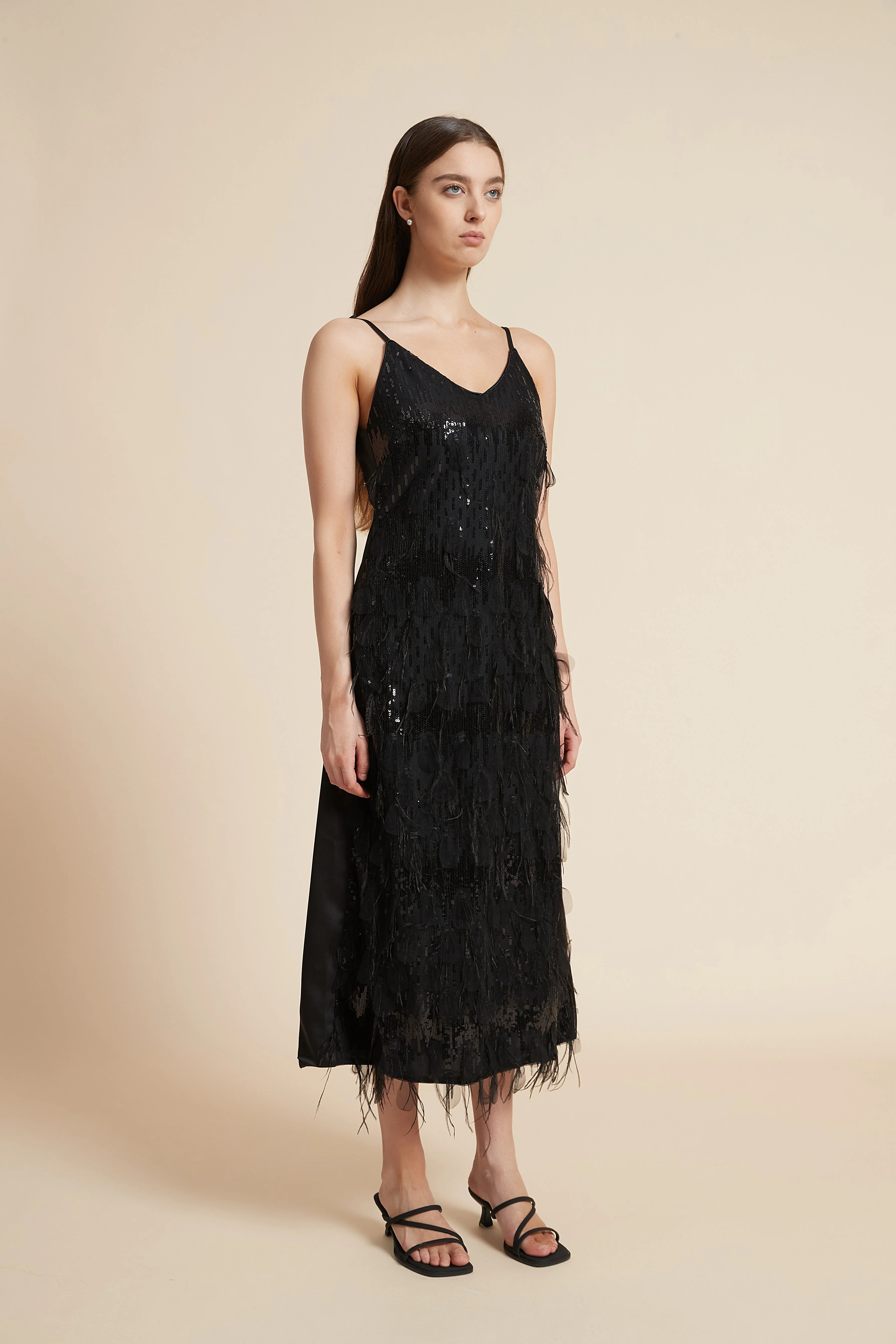 V-Neck Midi Dress with Simple Straps - Image 8